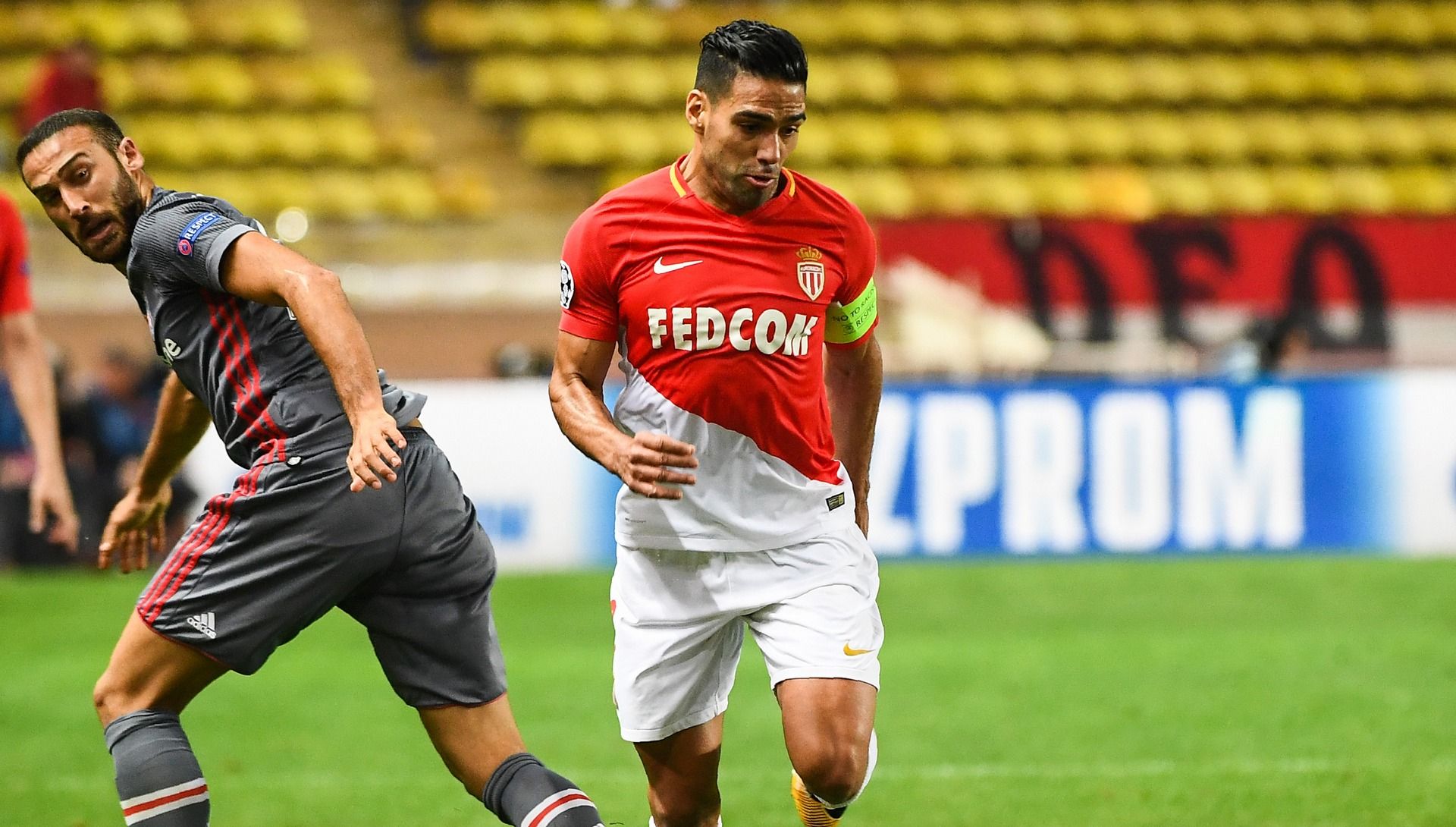 Cenk Tosun Radamel Falcao Monaco Besiktas UCL