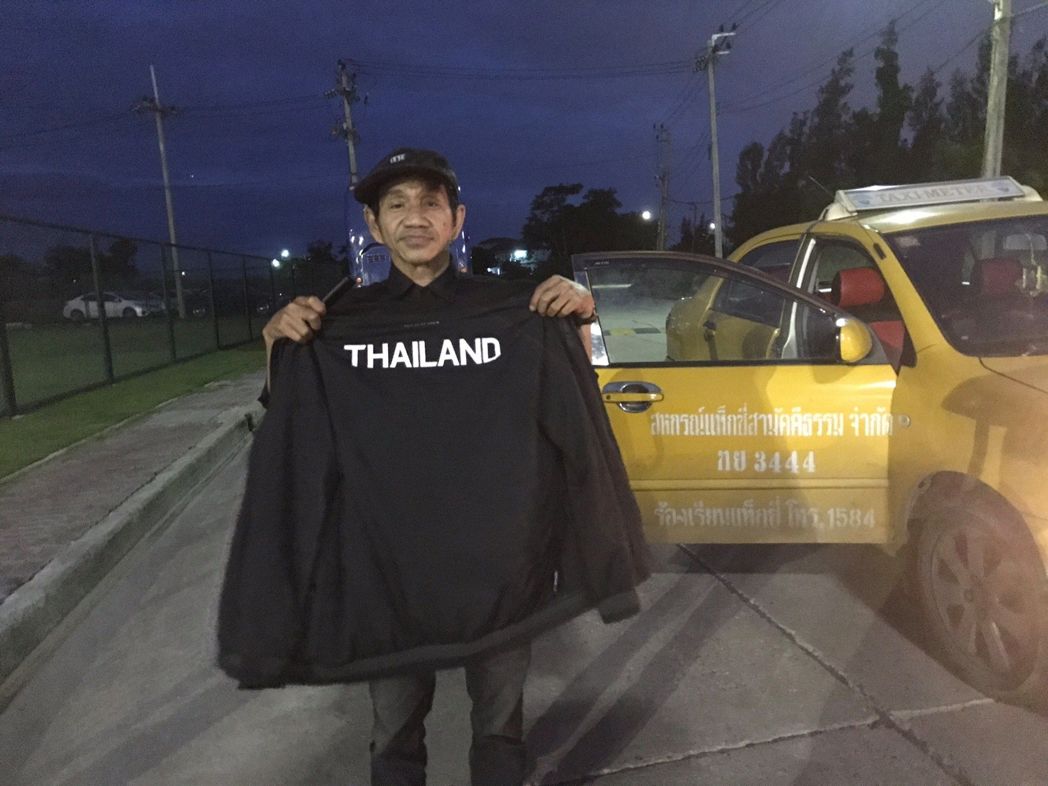 สมหมาย บินอาหมัด ทะเบียนรถ ทย 3444 (สีเหลือง) กรุงเทพมหานคร