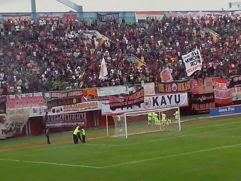 Suasana Stadion Maguwoharjo - Persija vs Persib Bandung (Goal Indonesia/Yudha Danujatmika)