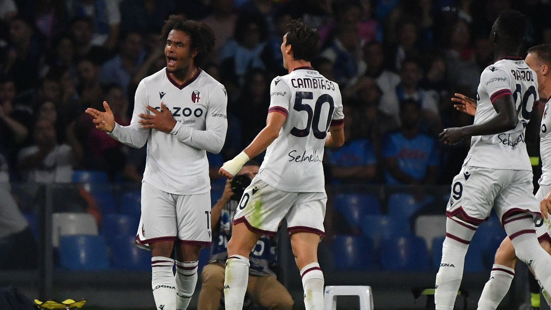 Zirkzee Napoli Bologna