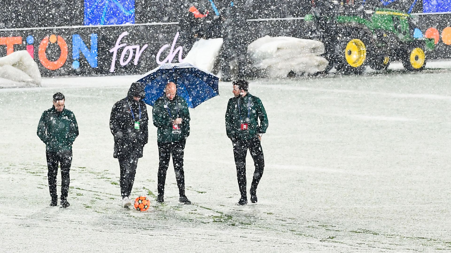 arbitre report neige Atalanta Villarreal