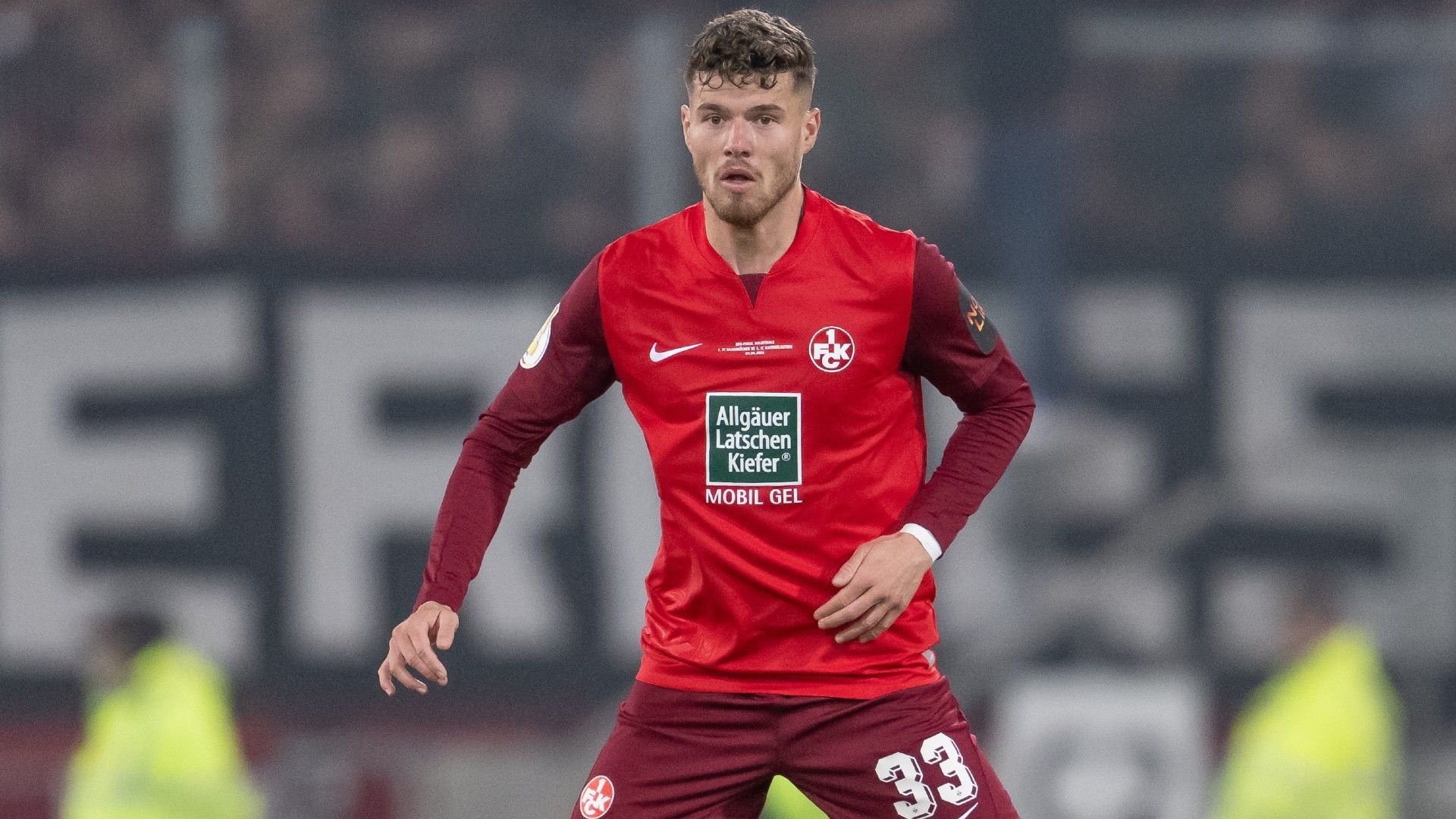 Jan Elvedi of 1.FC Kaiserslautern
