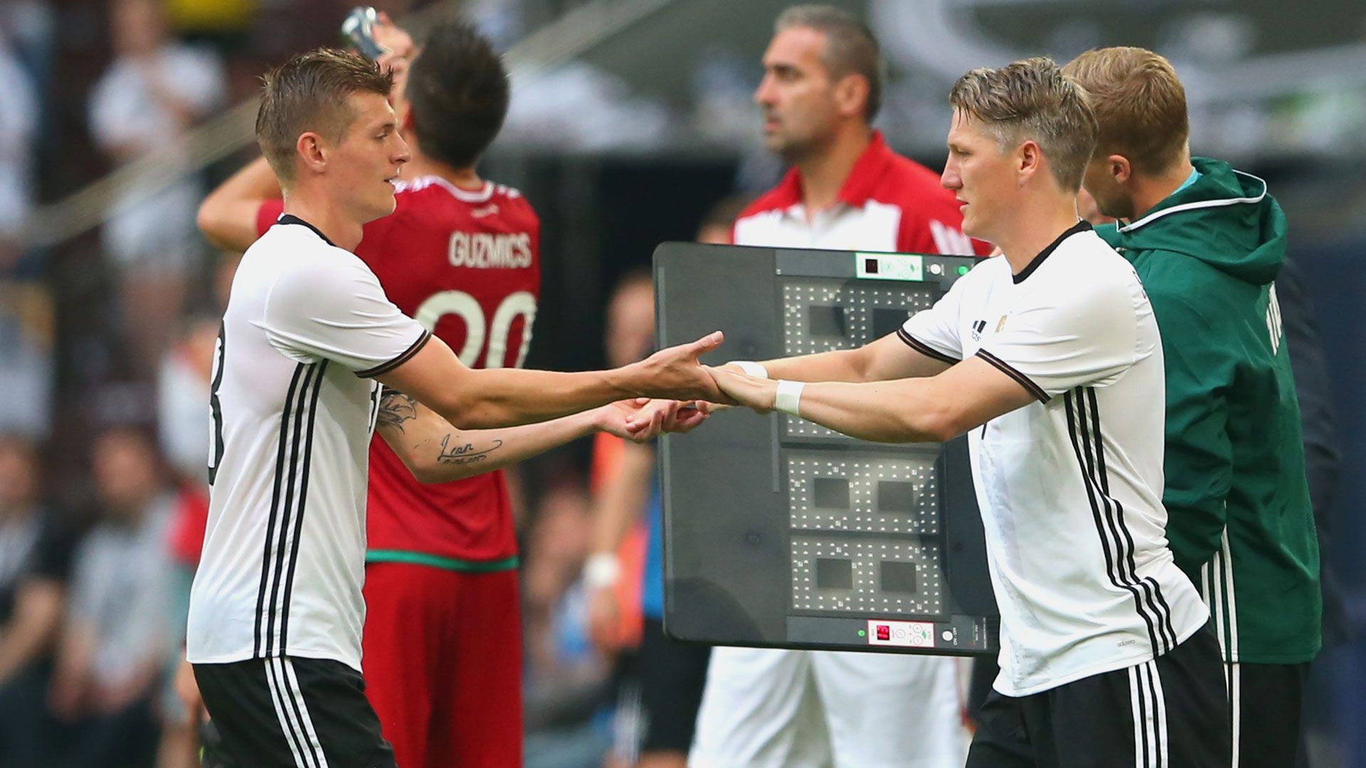 Toni Kroos Bastian Schweinsteiger Deutschland 04062016