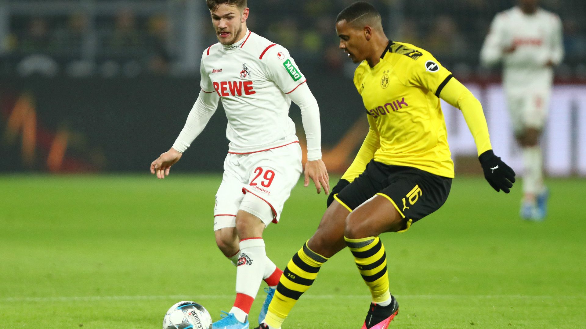 MANUEL AKANJI BORUSSIA DORTMUND BUNDESLIGA 24012020