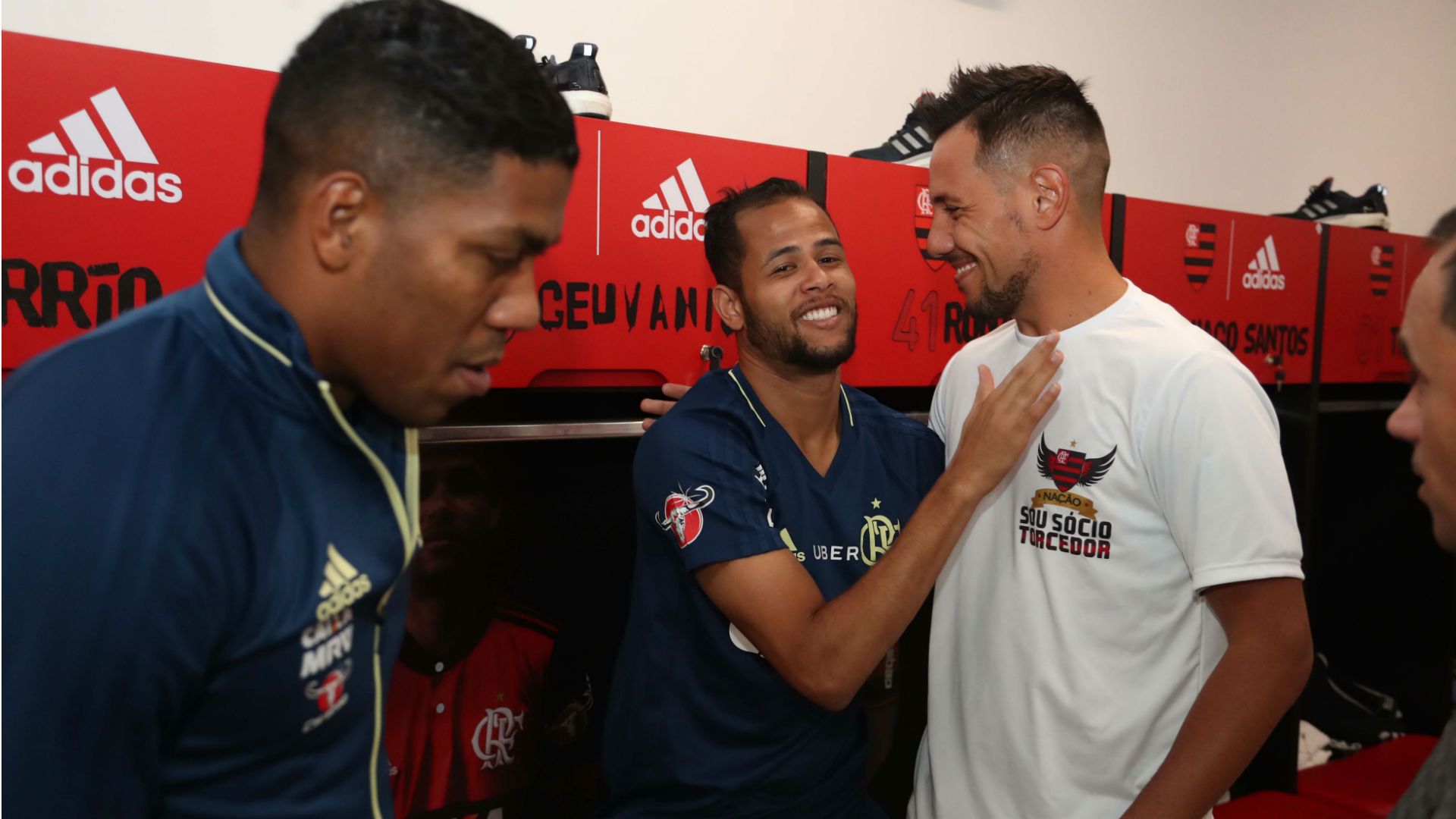 Diego Alves Geuvânio chegada Flamengo 17 07 2017