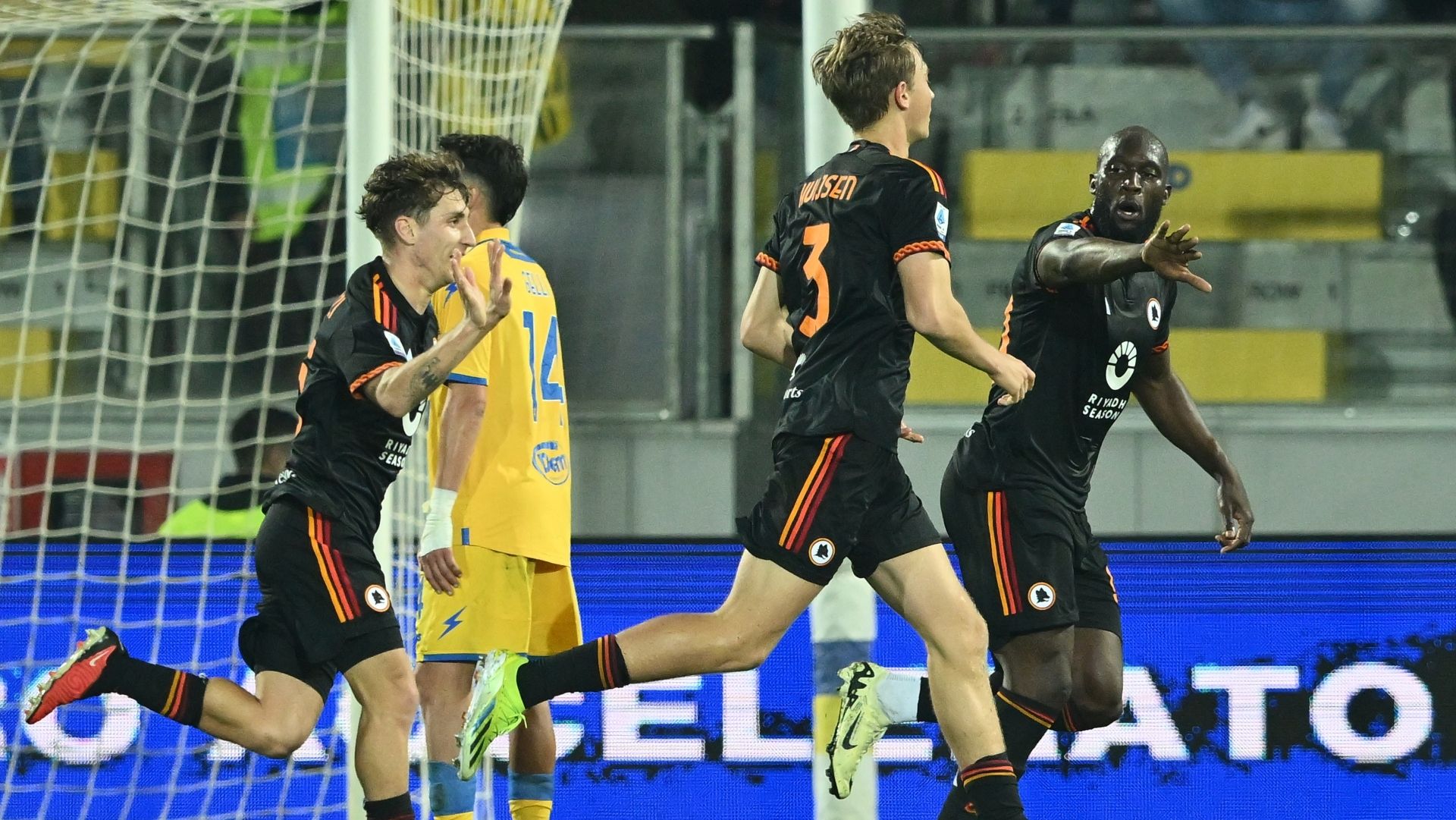 Huijsen Frosinone Roma