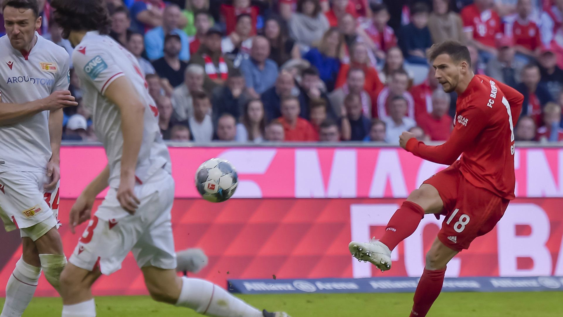 LEON GORETZKA BAYERN MÜNCHEN