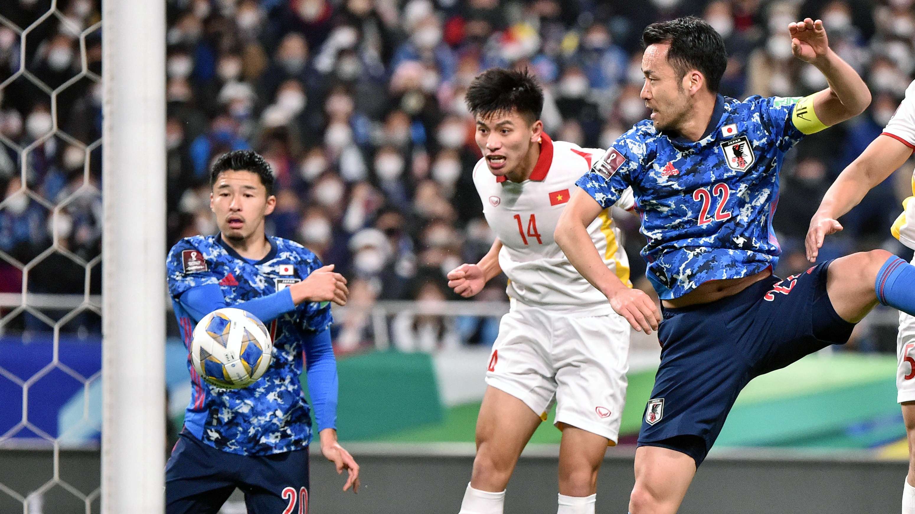 Nguyen Thanh Binh Maya Yoshida Yuta Nakayama Japan Vietnam 2022 WCQ 29032022