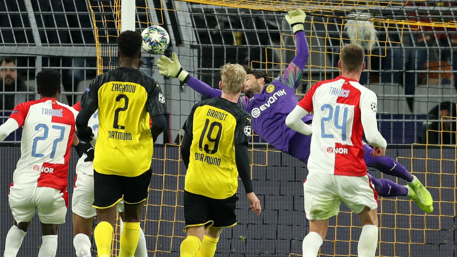 ROMAN BÜRKI BORUSSIA DORTMUND