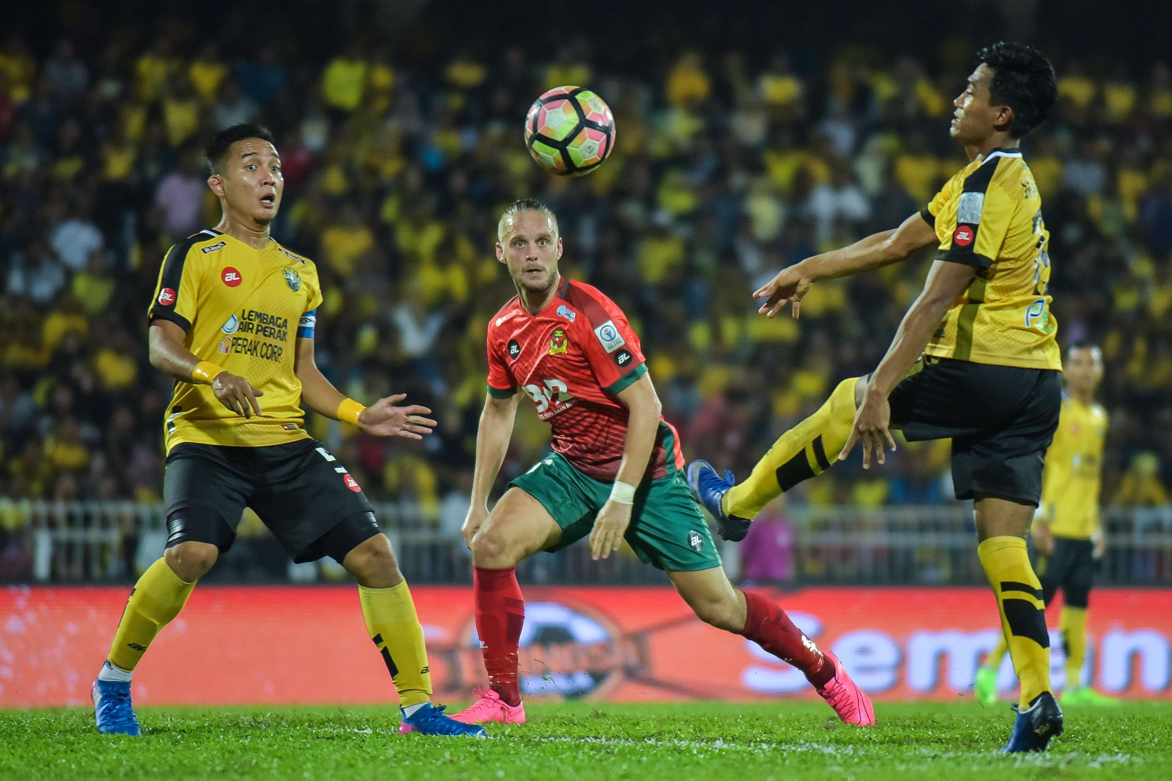 Shahrom Kalam Perak Ken Ilso Larsen Kedah Malaysia FA Cup 11032017