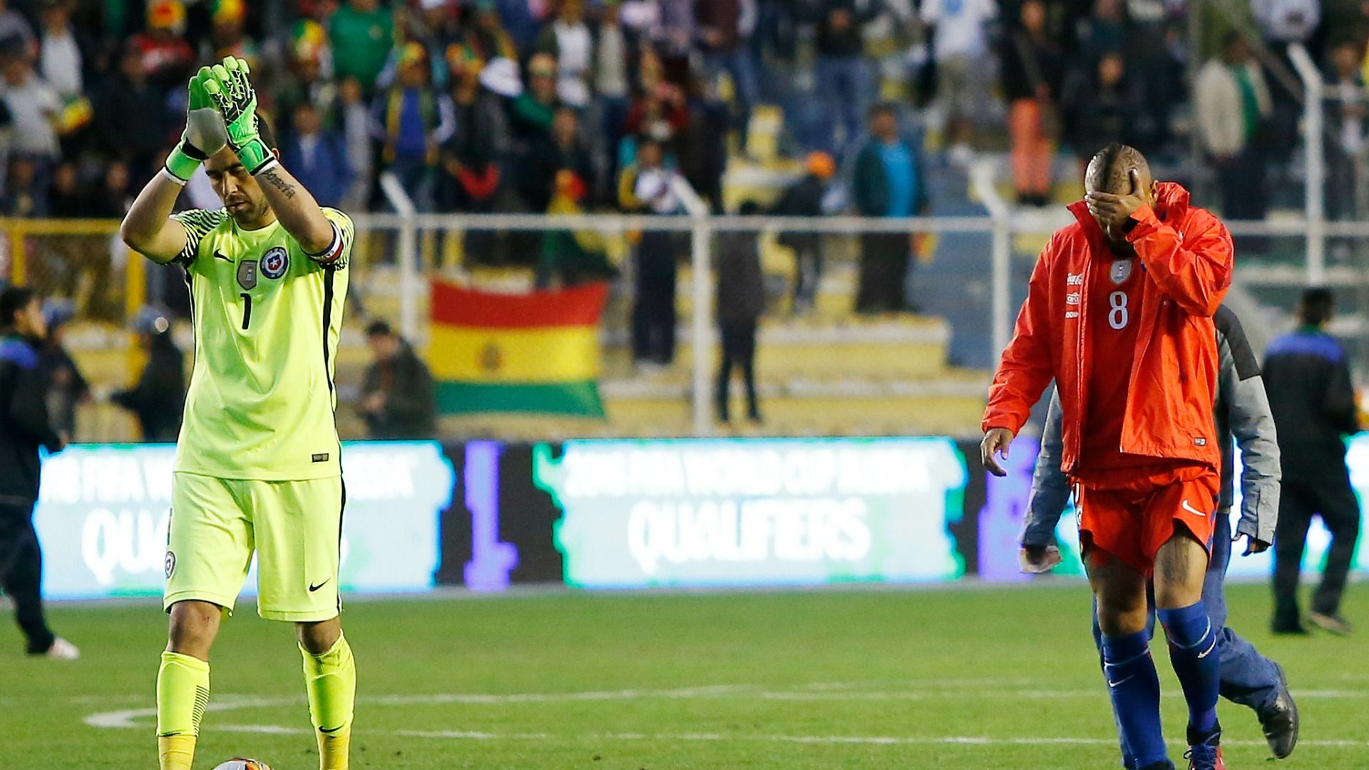 Claudio Bravo - Arturo Vidal