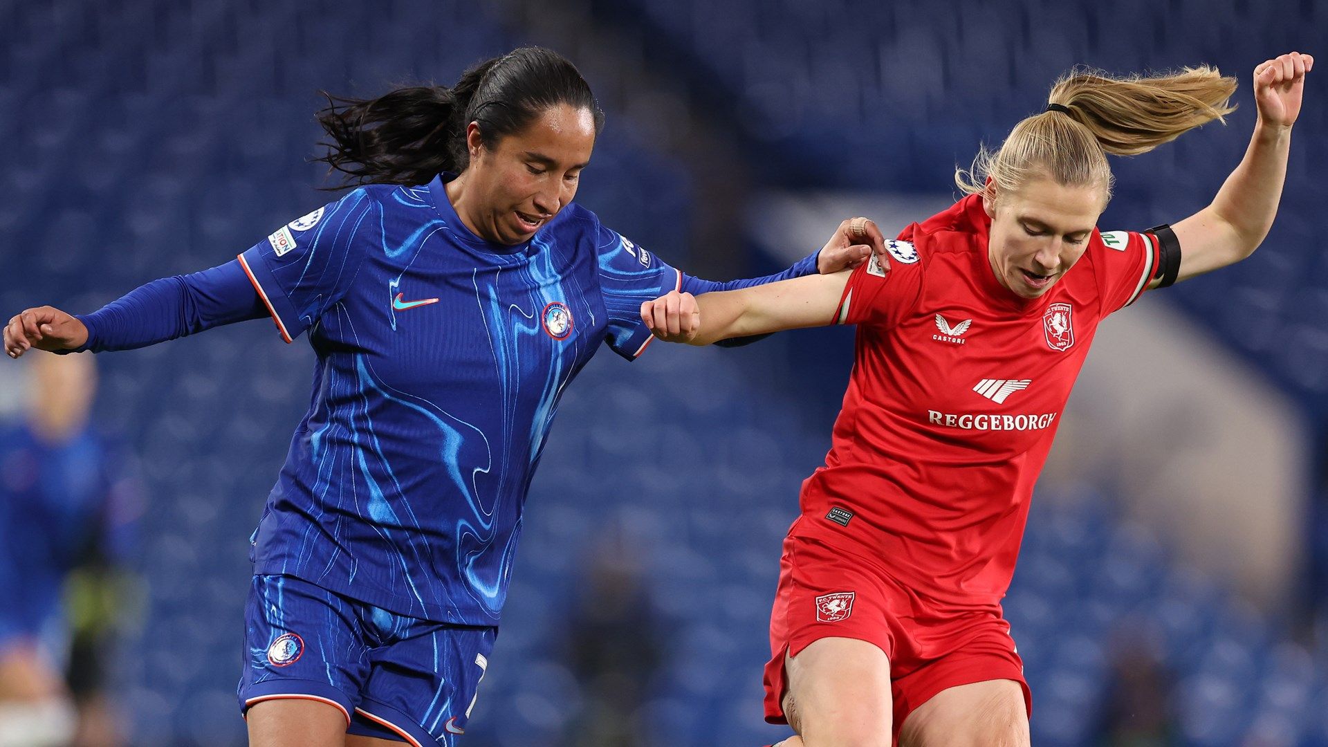 Mayra Ramirez Lieske Carleer Chelsea Twente Women 2024-25