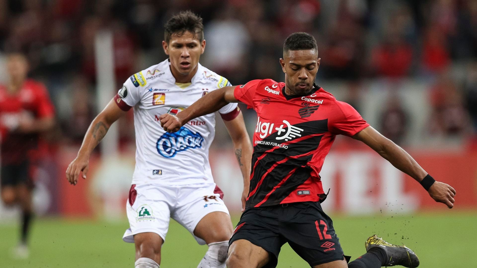 Renan Lodi Rafael Carrascal Athletico Tolima Copa Libertadores 09042019