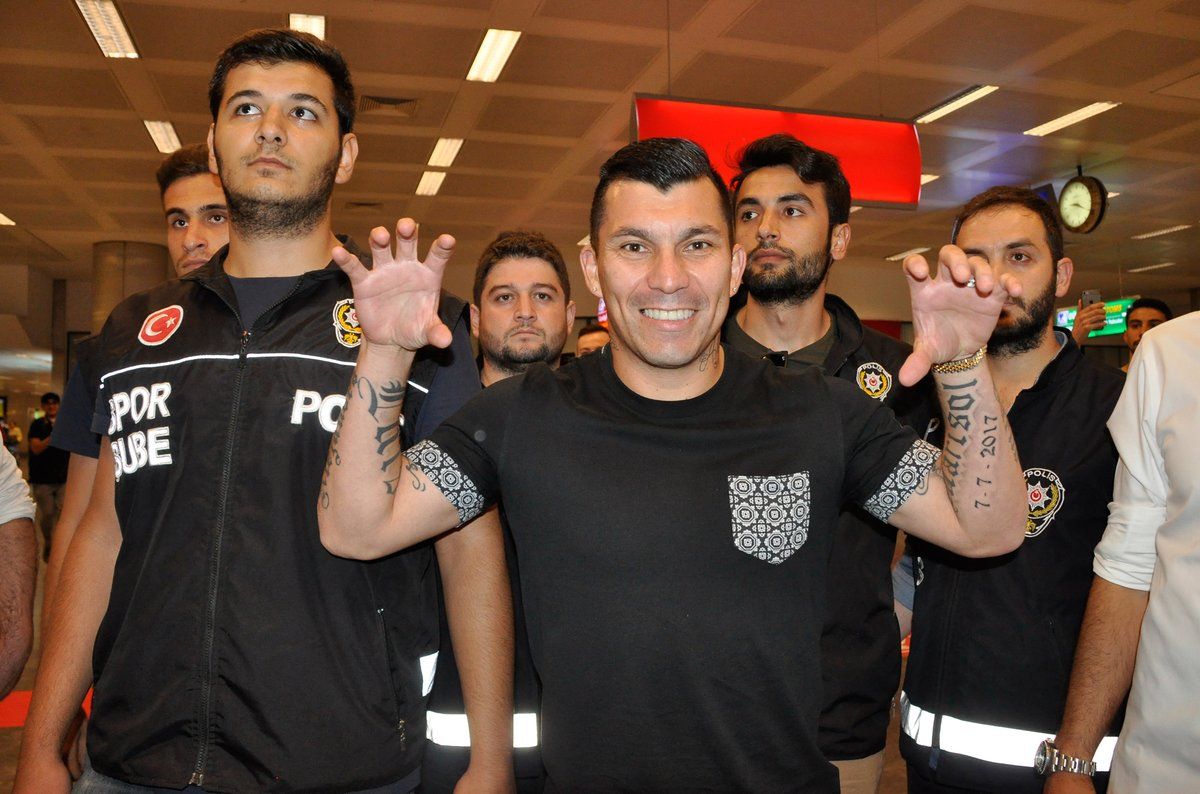 Gary Medel Besiktas