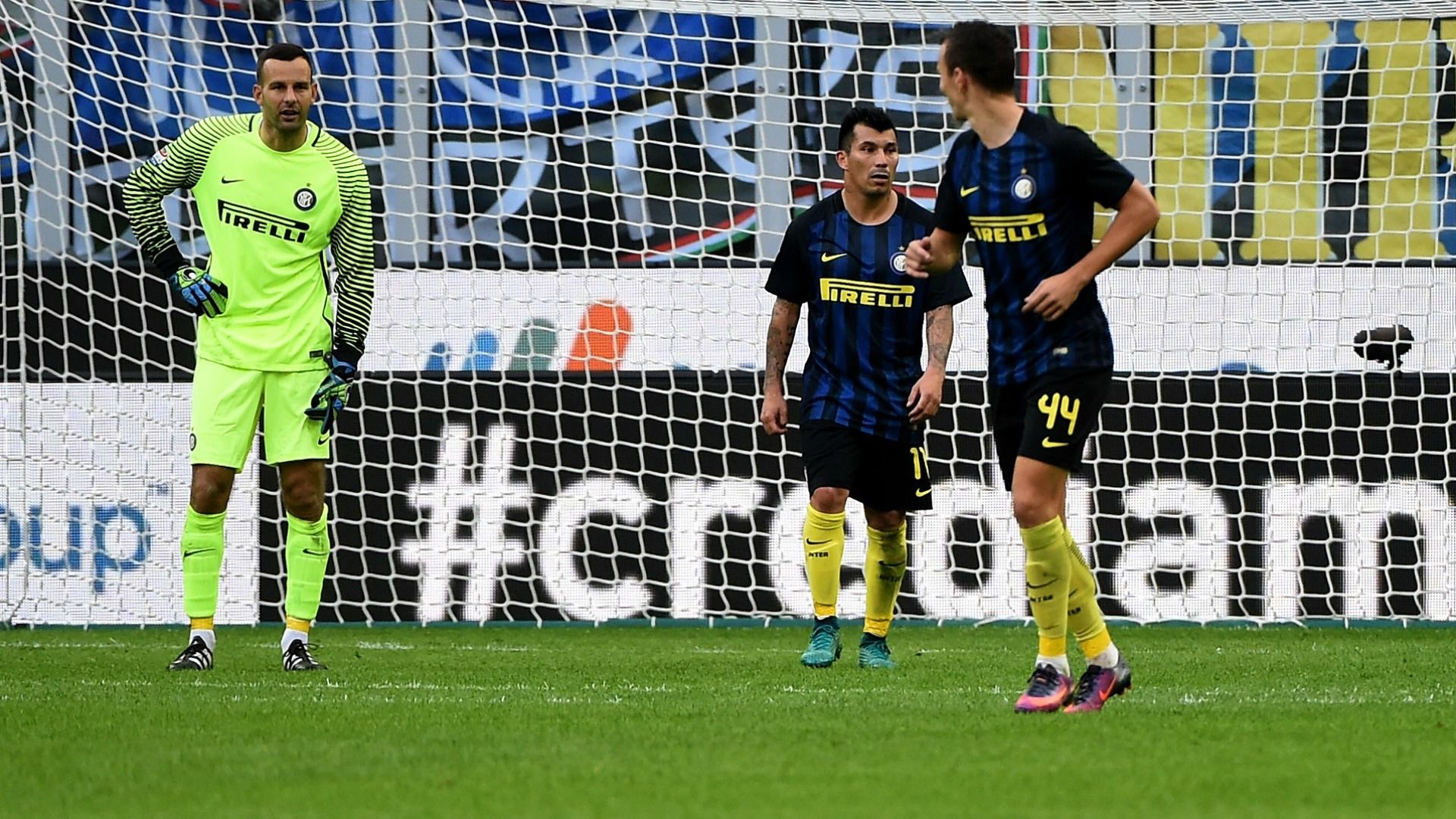Samir Handanovic Inter Cagliari 17102016