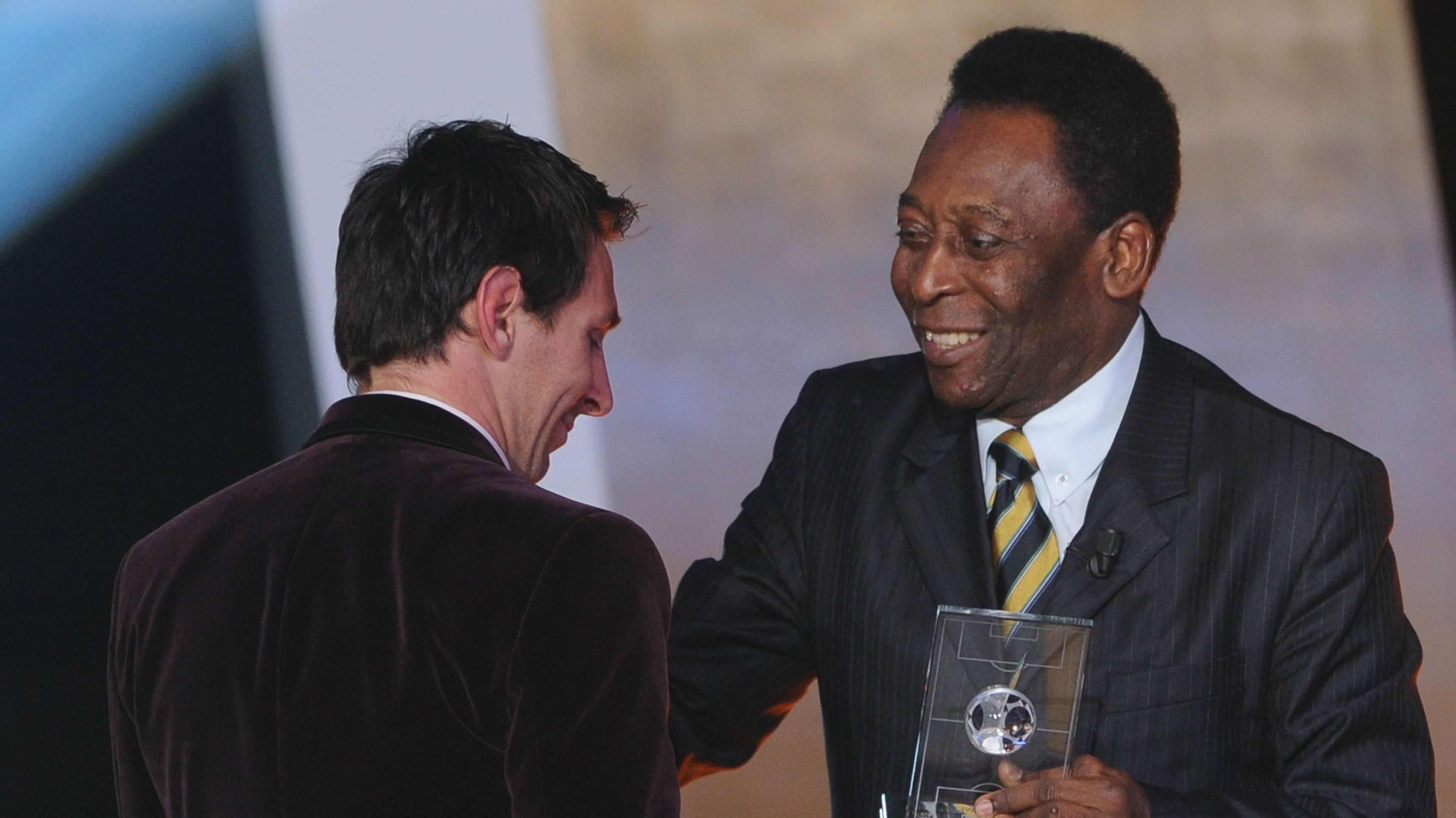 Messi Pelé 12012016
