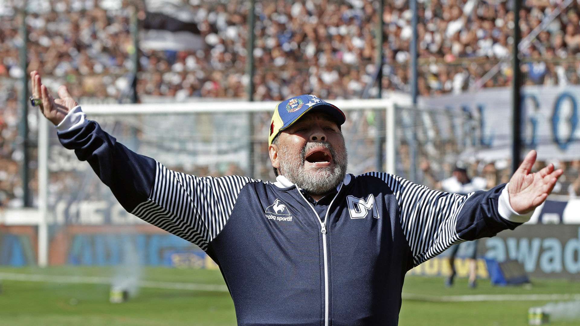 Diego Maradona Gimnasia Estudiantes Superliga 02112019