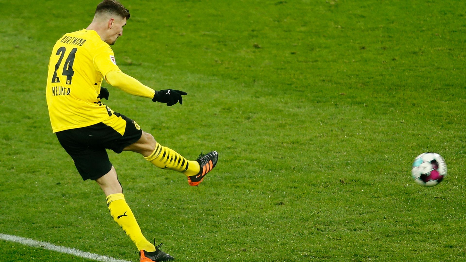 THOMAS MEUNIER BORUSSIA DORTMUND BUNDESLIGA 16012021