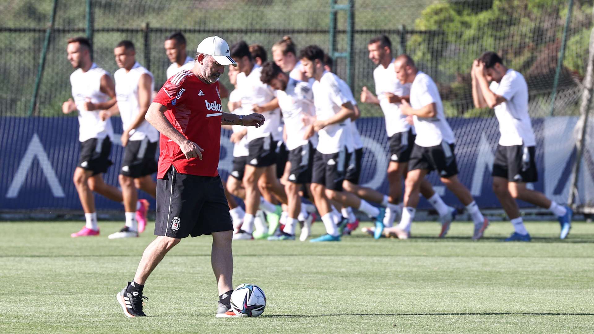 besiktas training sergen yalcin