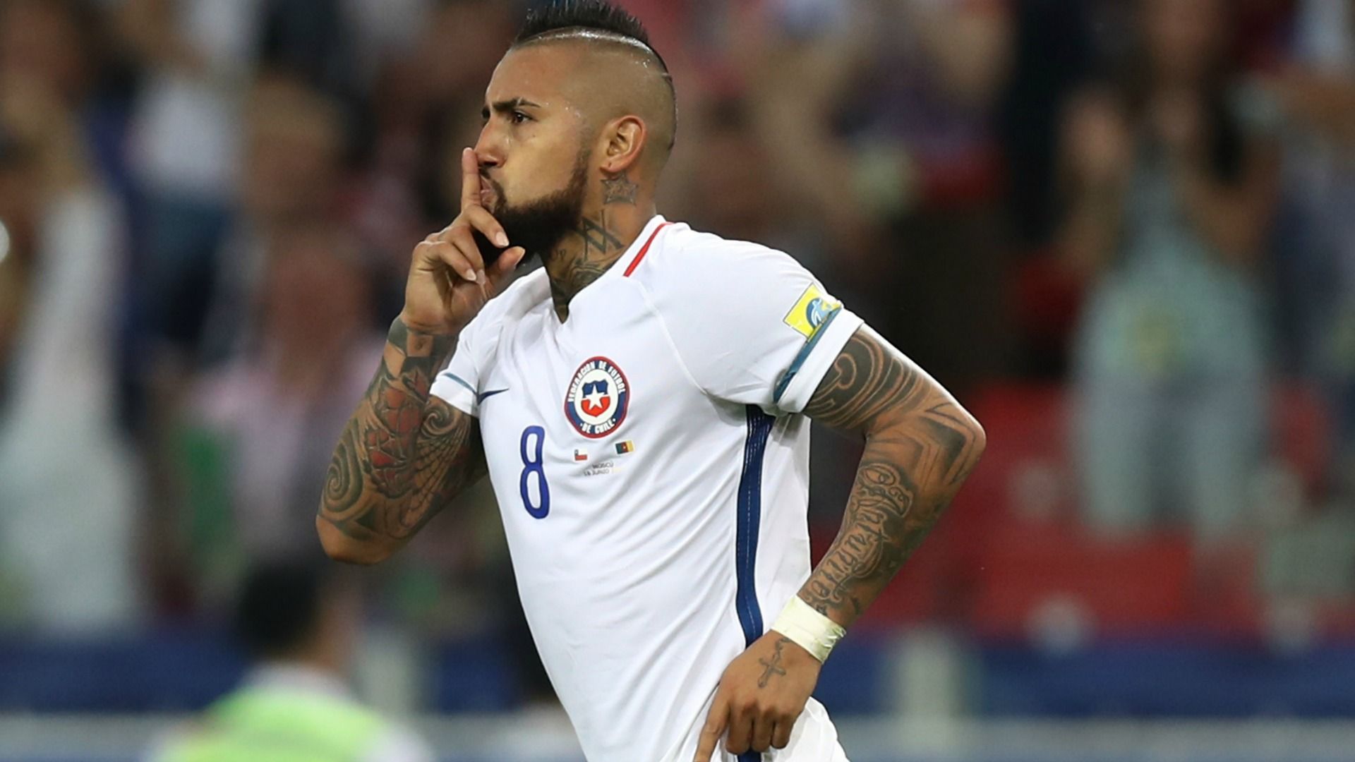 Arturo Vidal Chile Cameroon 180617
