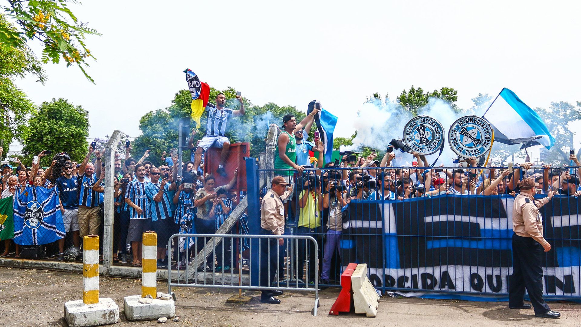 Gremio torcida aeroporto 26102017