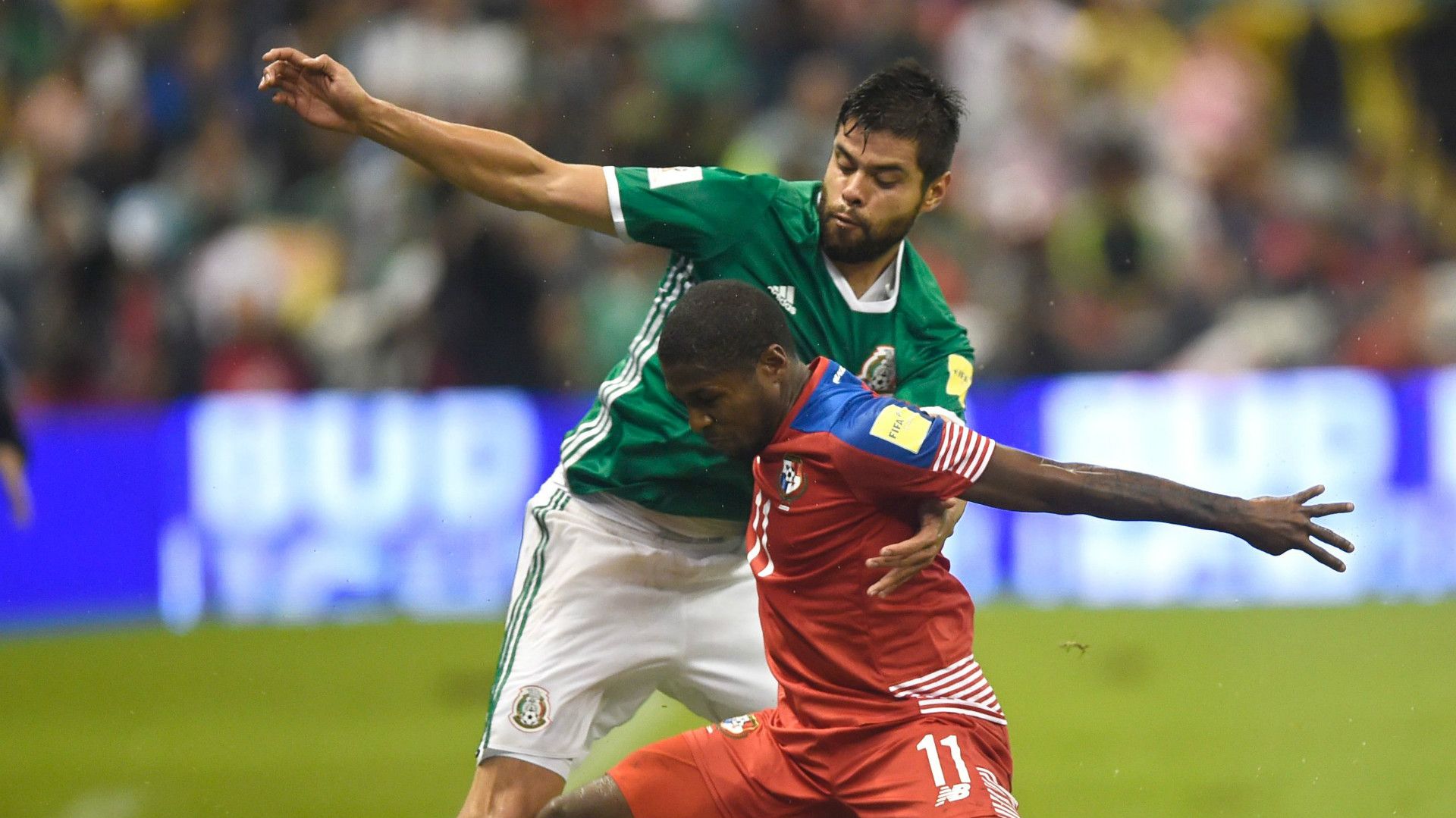 Nestor Araujo Mexico Armando Cooper Panama