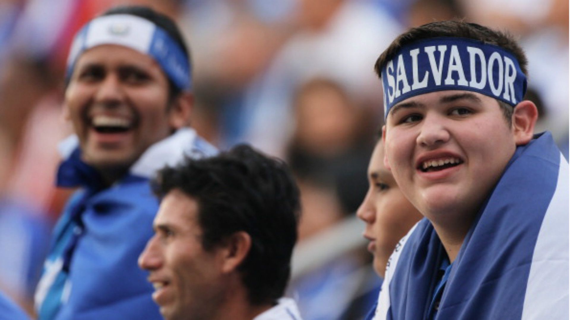 El Salvador fans Copa Oro