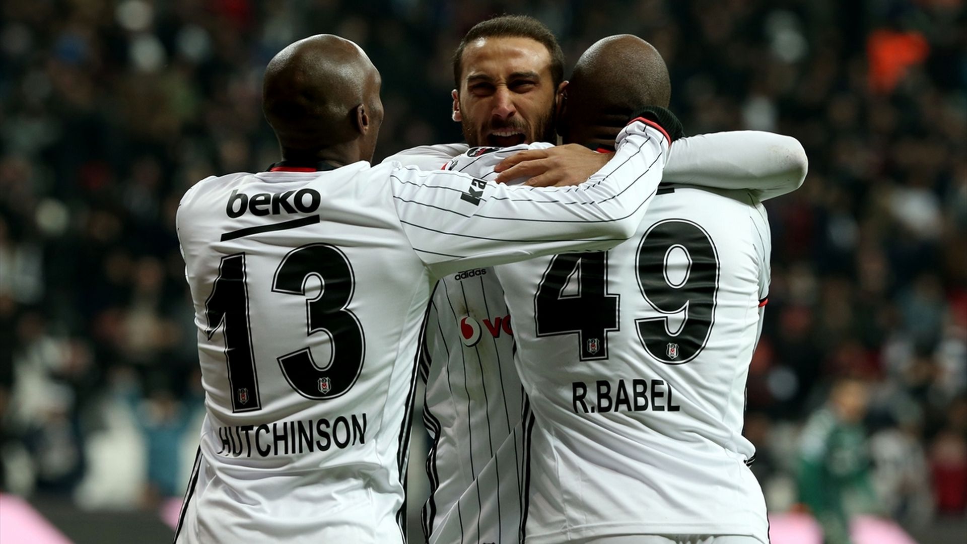Atiba Hutchinson Cenk Tosun Ryan Babel Besiktas 3012017