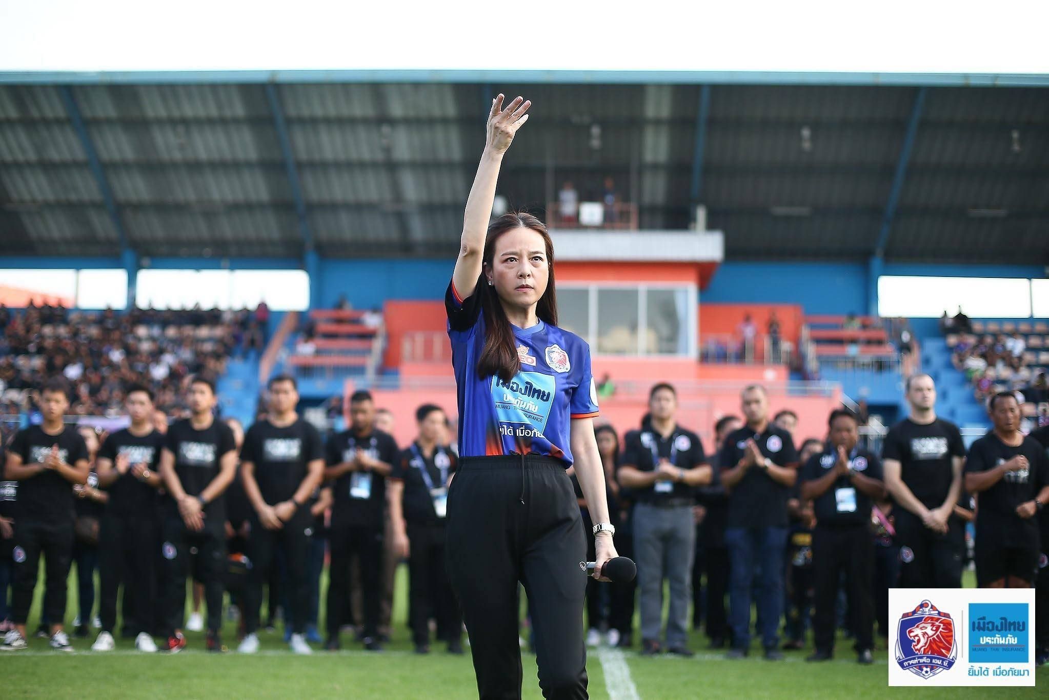 นวลพรรณ ล่ำซำ