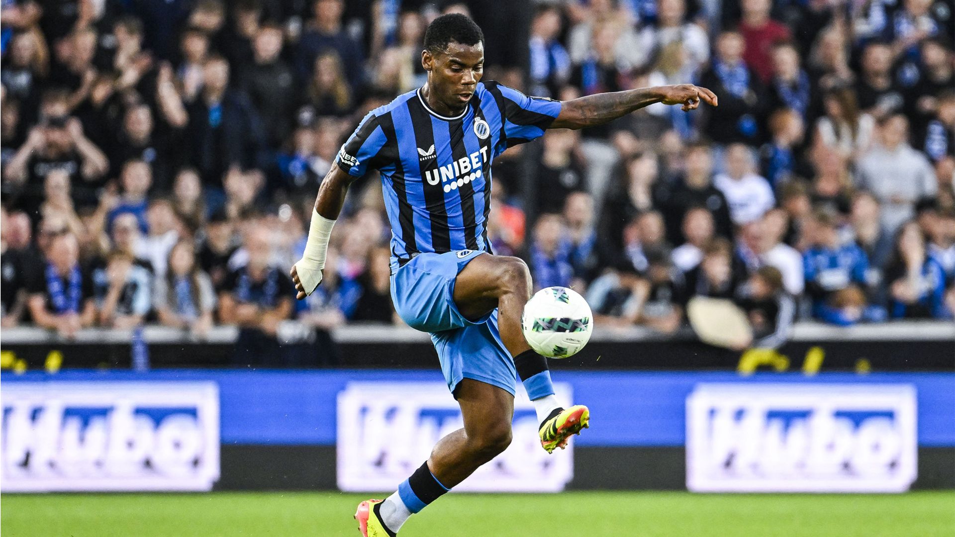 Raphael Onyedika FC Brügge