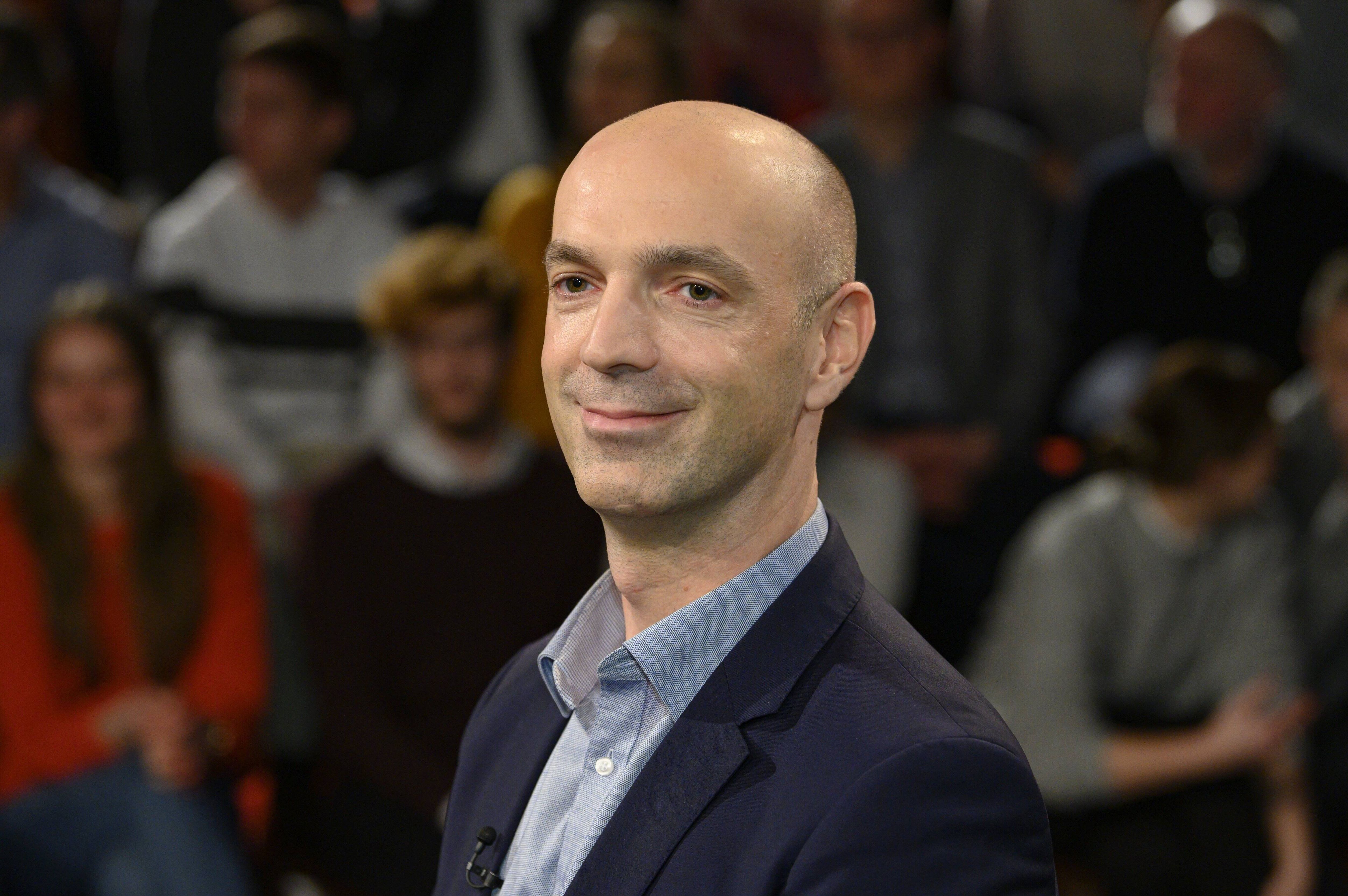 GER ONLY Dr. Jonas Schmidt-Chanasit