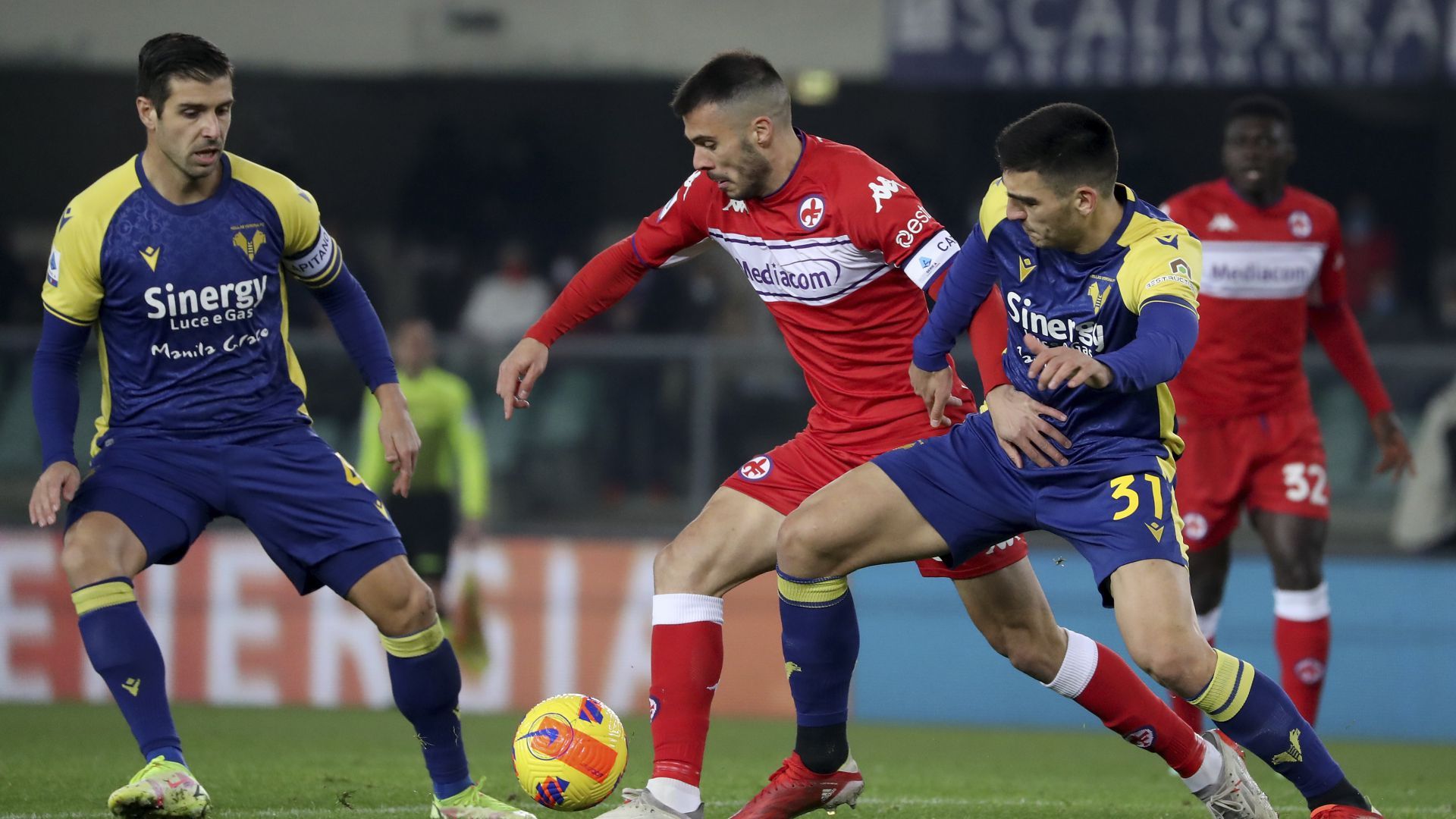 Lorenzo Venuti Bosko Sutalo Verona Fiorentina Serie A