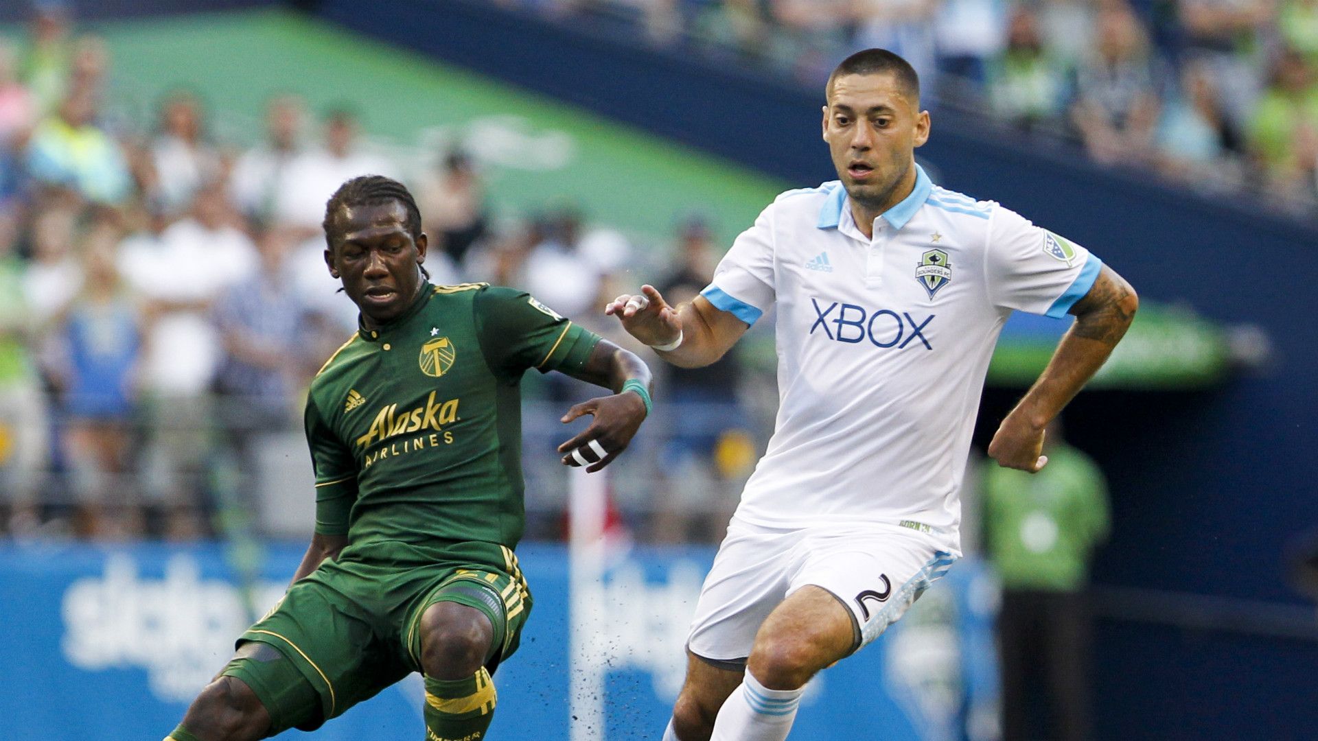 Clint Dempsey Diego Chara MLS 08272017