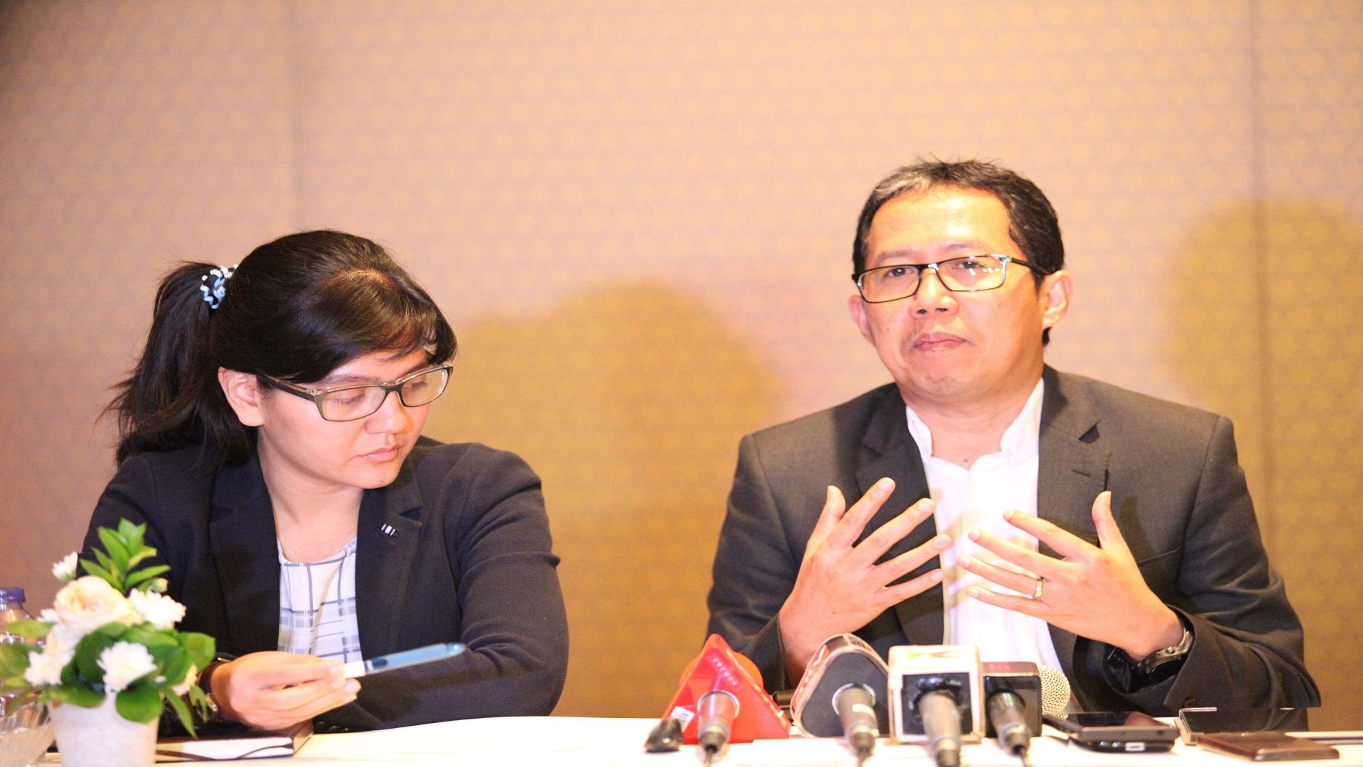 Joko Driyono & Ratu Tisha