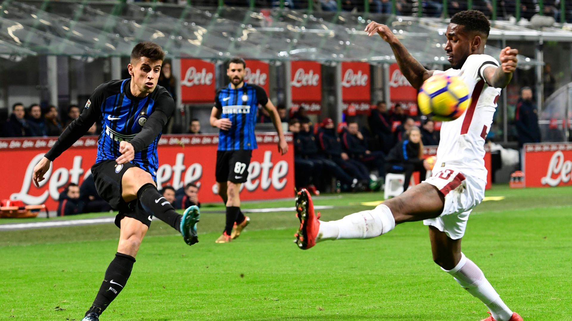 Joao Cancelo Gerson Inter Roma