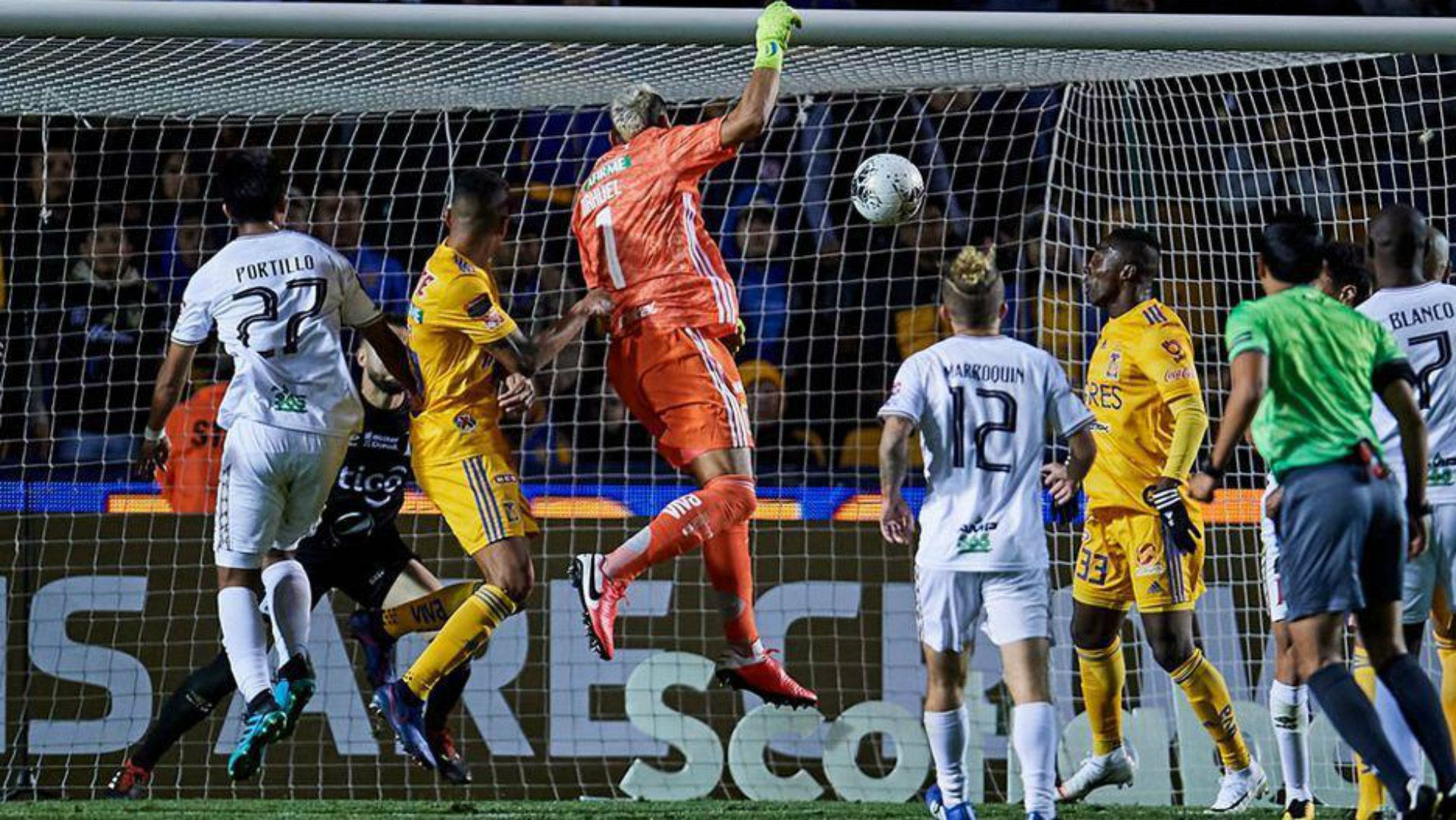 Nahuel Guzmán Tigres vs Alianza Concachampions