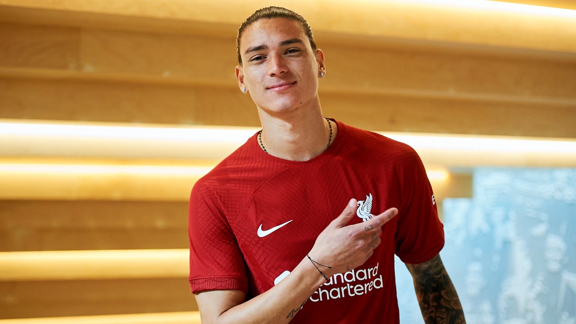 Liverpool ユニフォーム　9番　ダルウィン・ヌニェス Liverpool ユニフォーム 9番 ダルウィン・ヌニェス