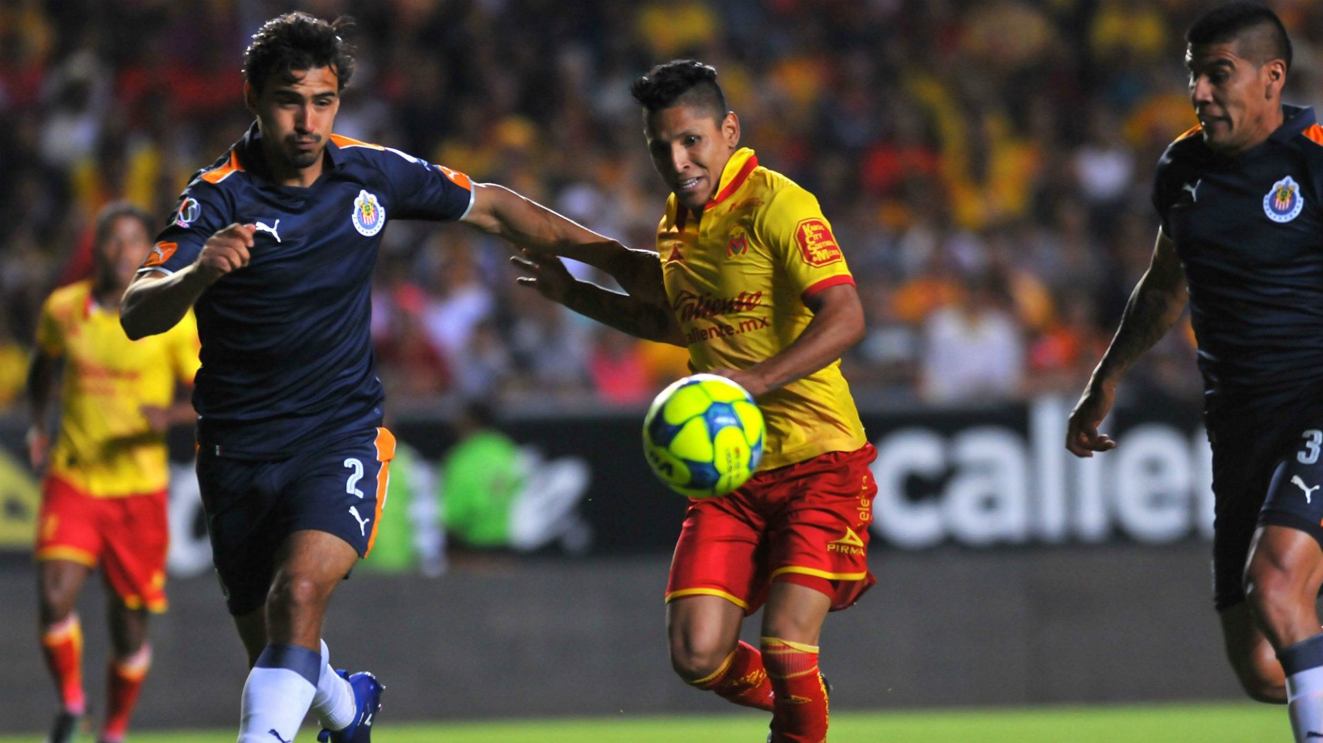 Oswaldo Alanis Chivas Raul Ruidiaz Monarcas Morelia