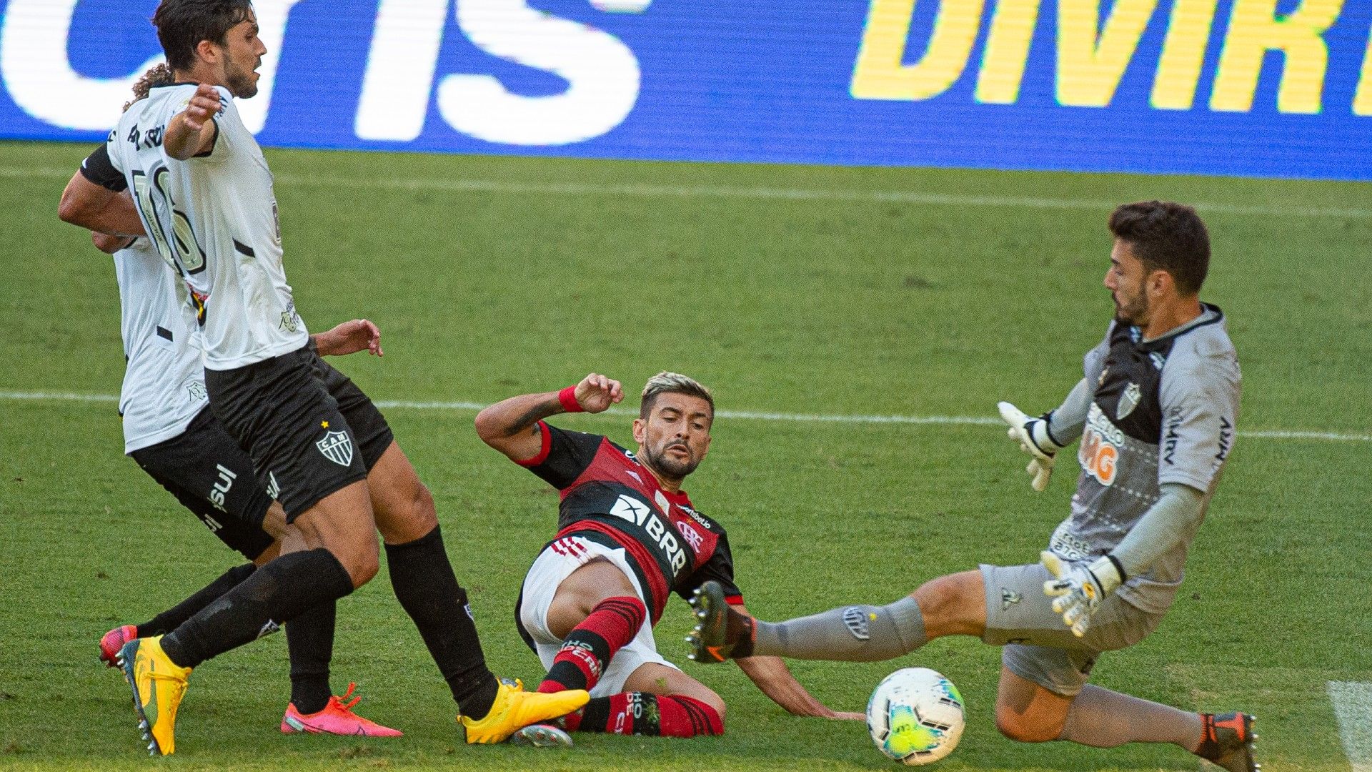 Arrascaeta Rafael Flamengo Atlético-MG Brasileirão Série A 09082020