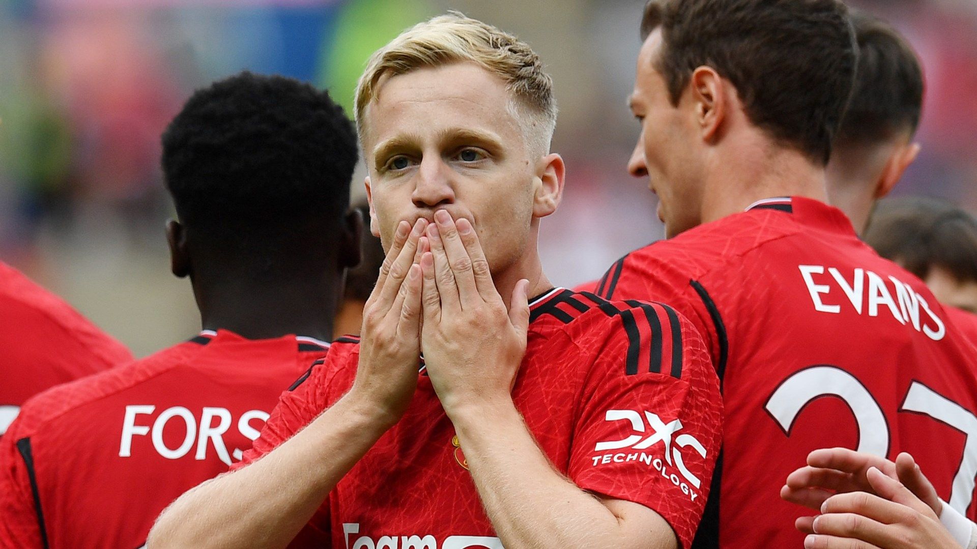 Donny van de Beek Manchester United 2023-24