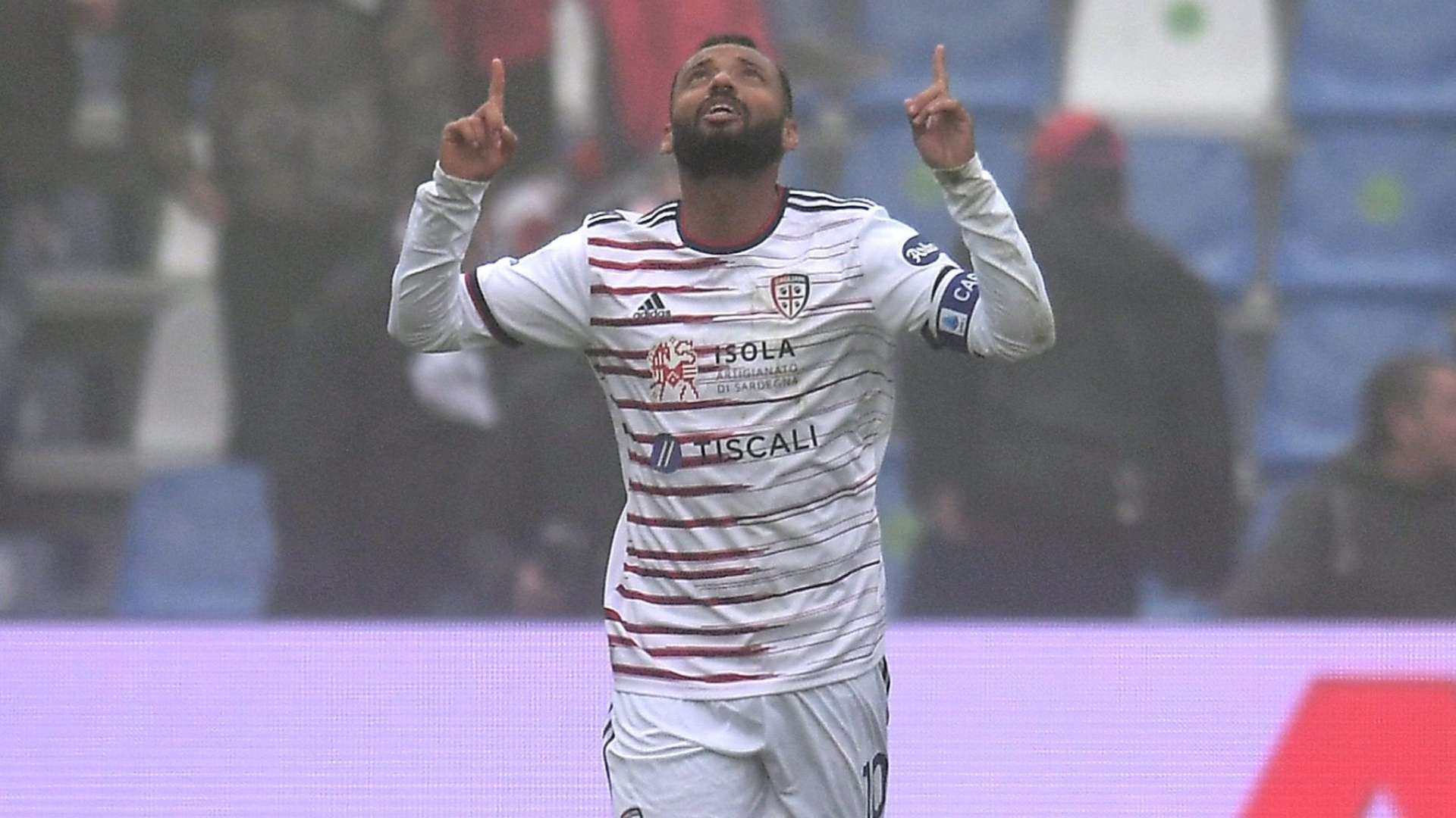 Joao Pedro celebrating Sassuolo Cagliari