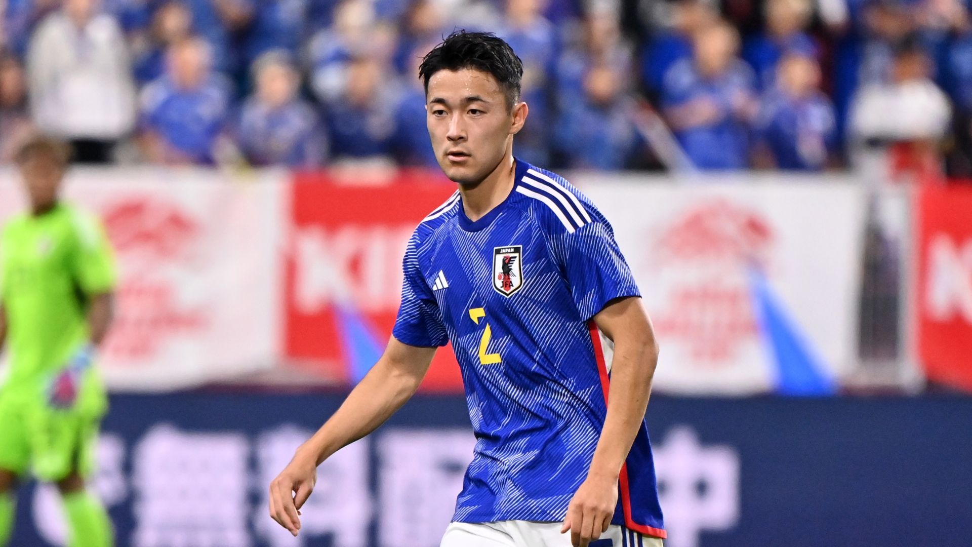 AZ菅原由勢が絶妙FK含む2Gの大活躍!! 大勝に貢献し絶好調で日本
