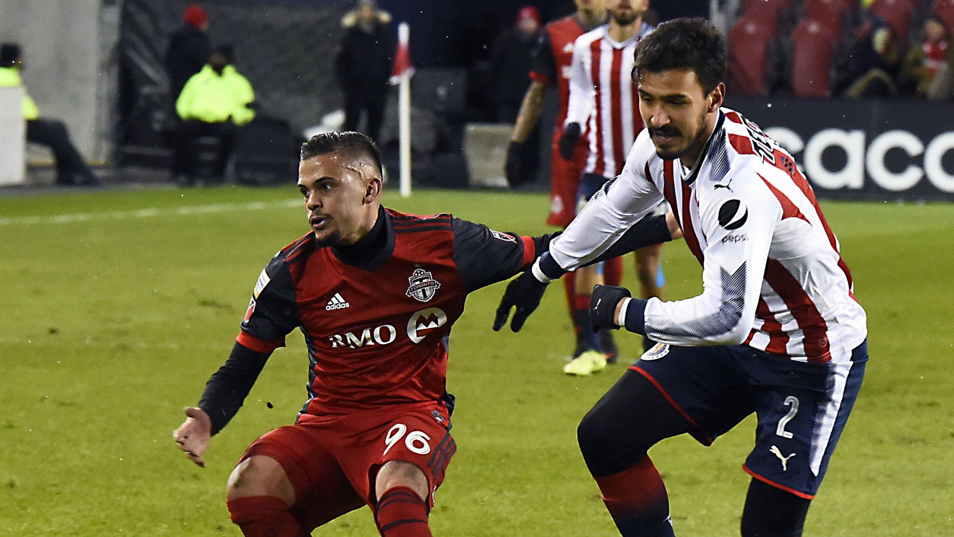 Oswaldo Alanís Chivas 170418