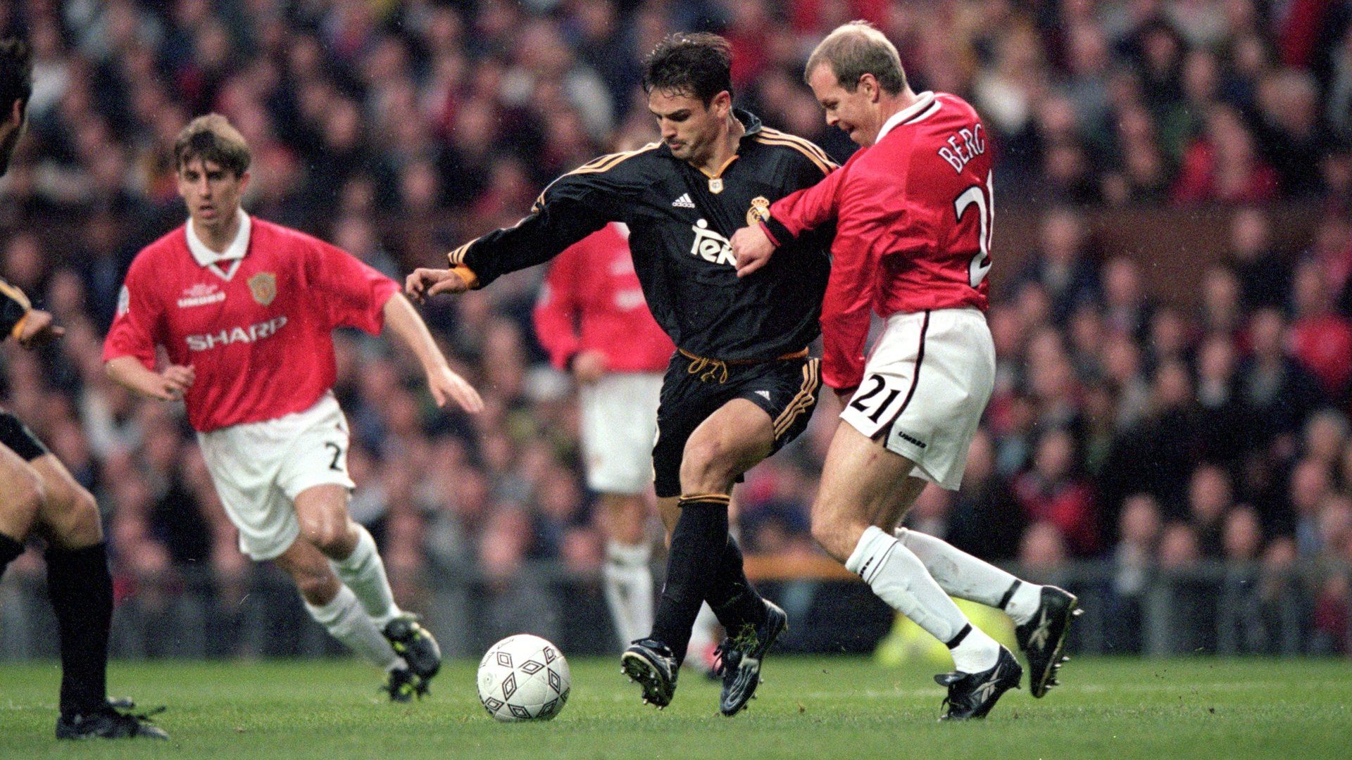 Manchester United Champions League exit 2000