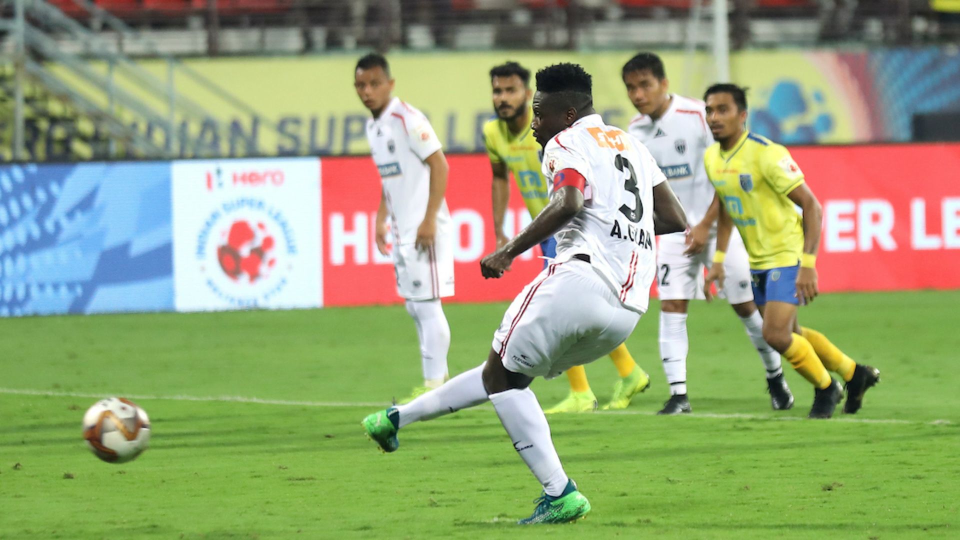 Asamoah Gyan Kerala Blasters NorthEast United ISL 6