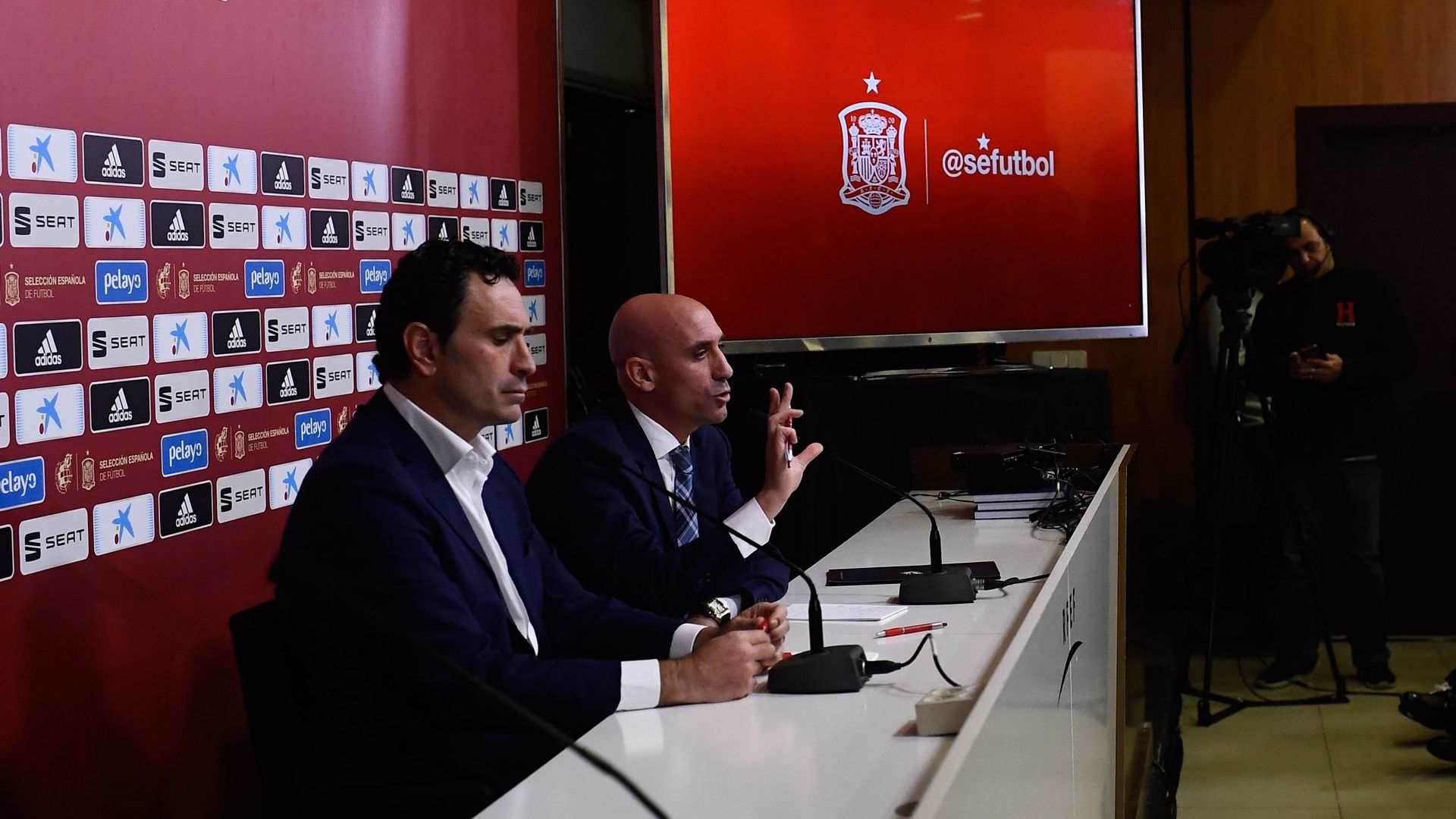 José Molina y Luis Rubiales, director deportivo y presidente de la Federación de Fútbol de Españac