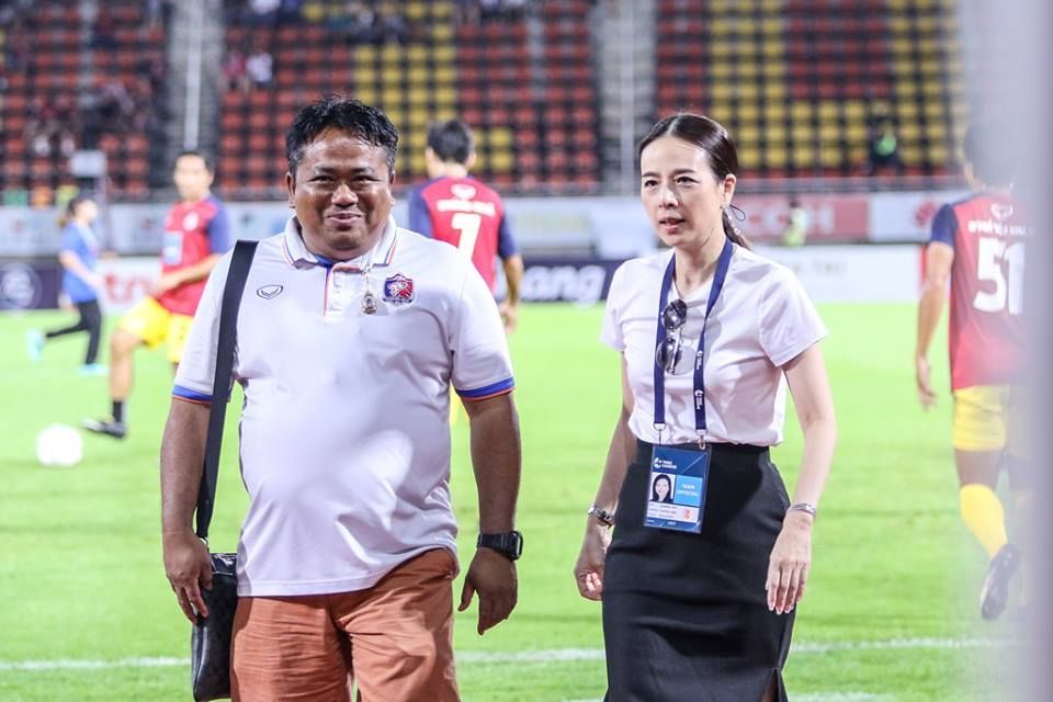 จเด็จ มีลาภ