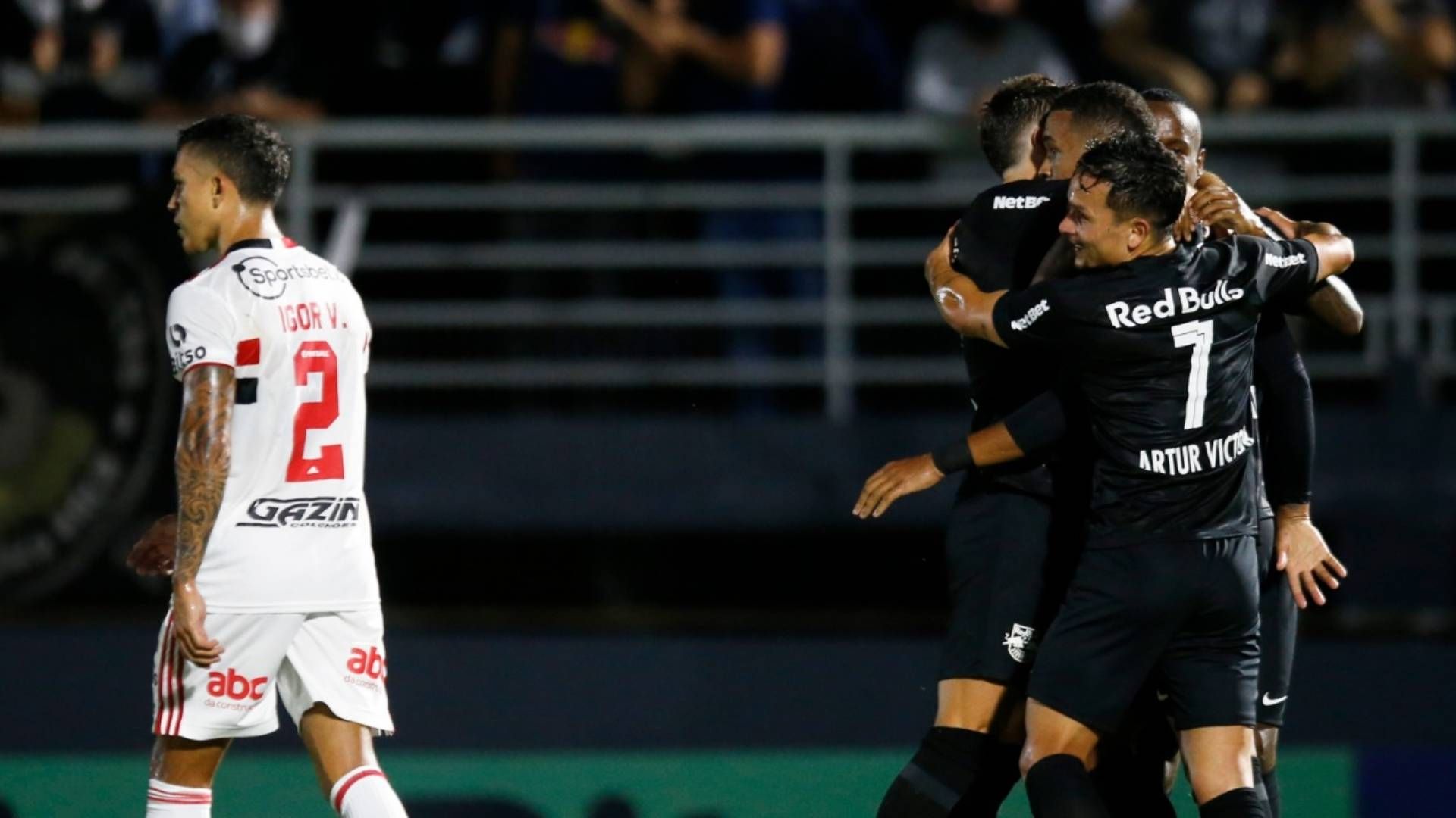 Red Bull Bragantino venceu o São Paulo nesta quinta