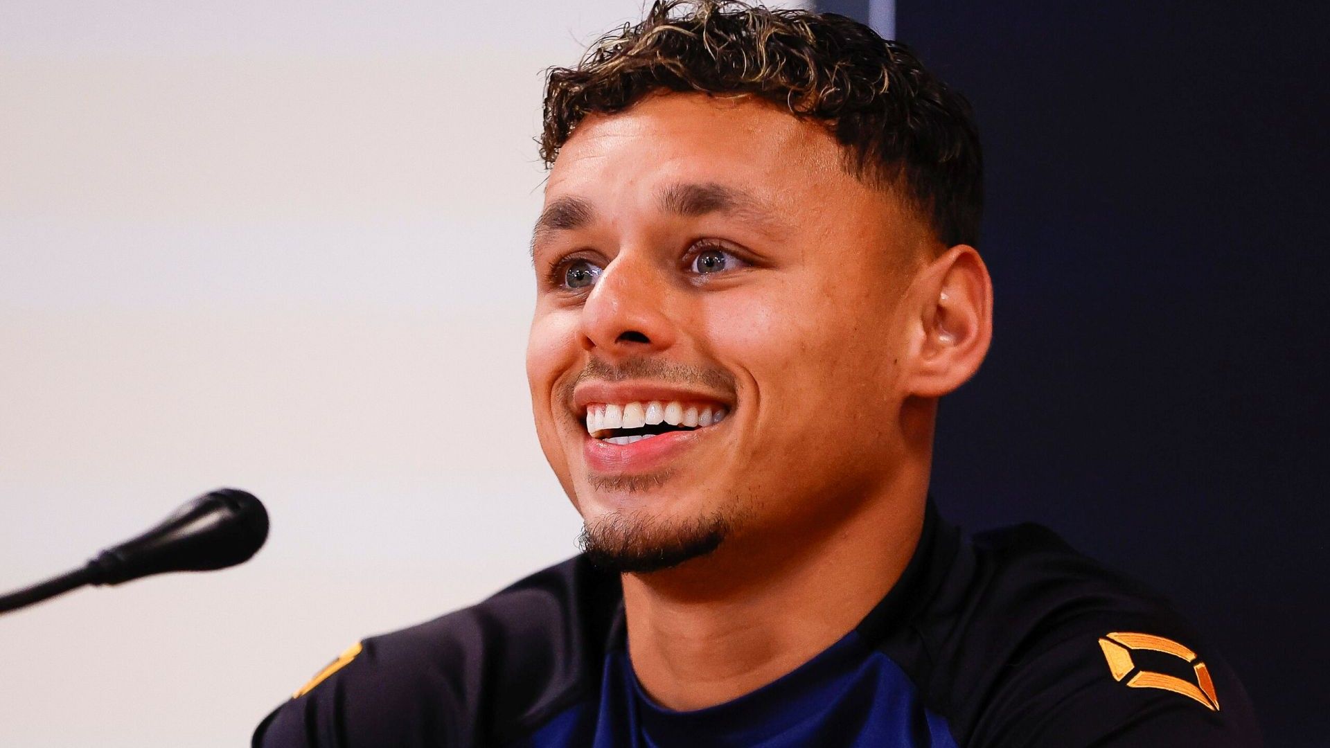 Dean James - Go Ahead Eagles