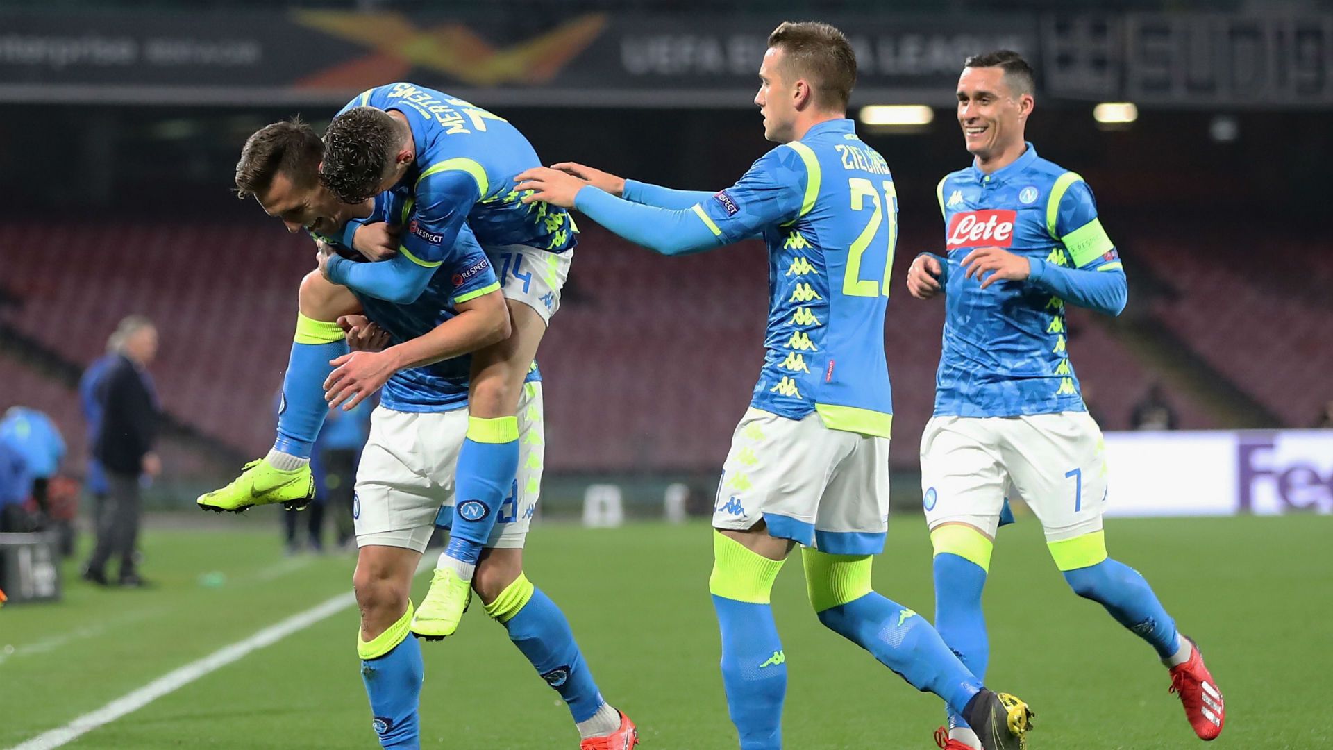 Celebrating Napoli Salzburg Europa League
